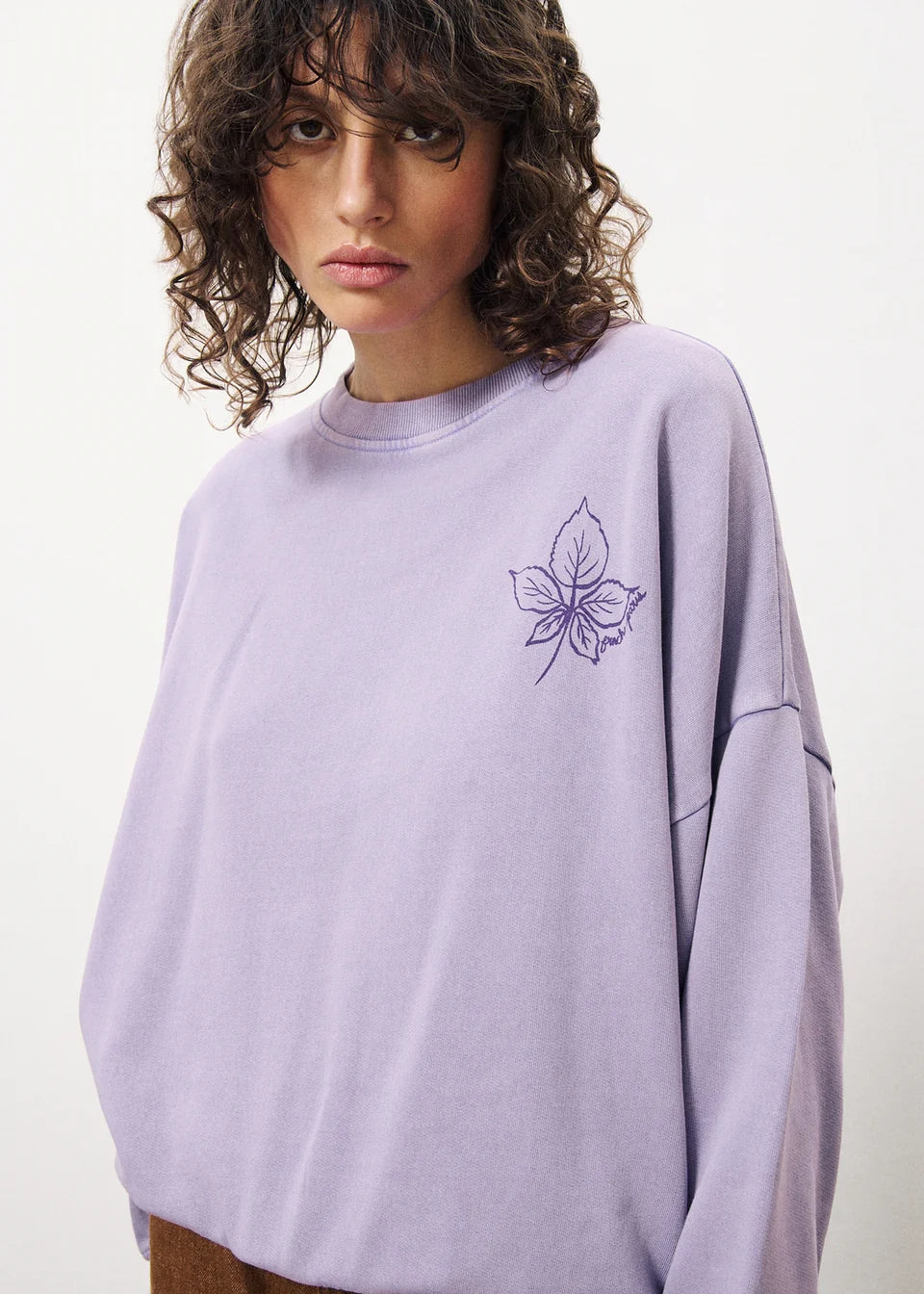 Leone Sweatshirt for Women - Soft Lilac Pullover Hoodie | Cozy Casual Wear for Fall & Winter | Perfect for Lounge, Travel & Outdoor Activities