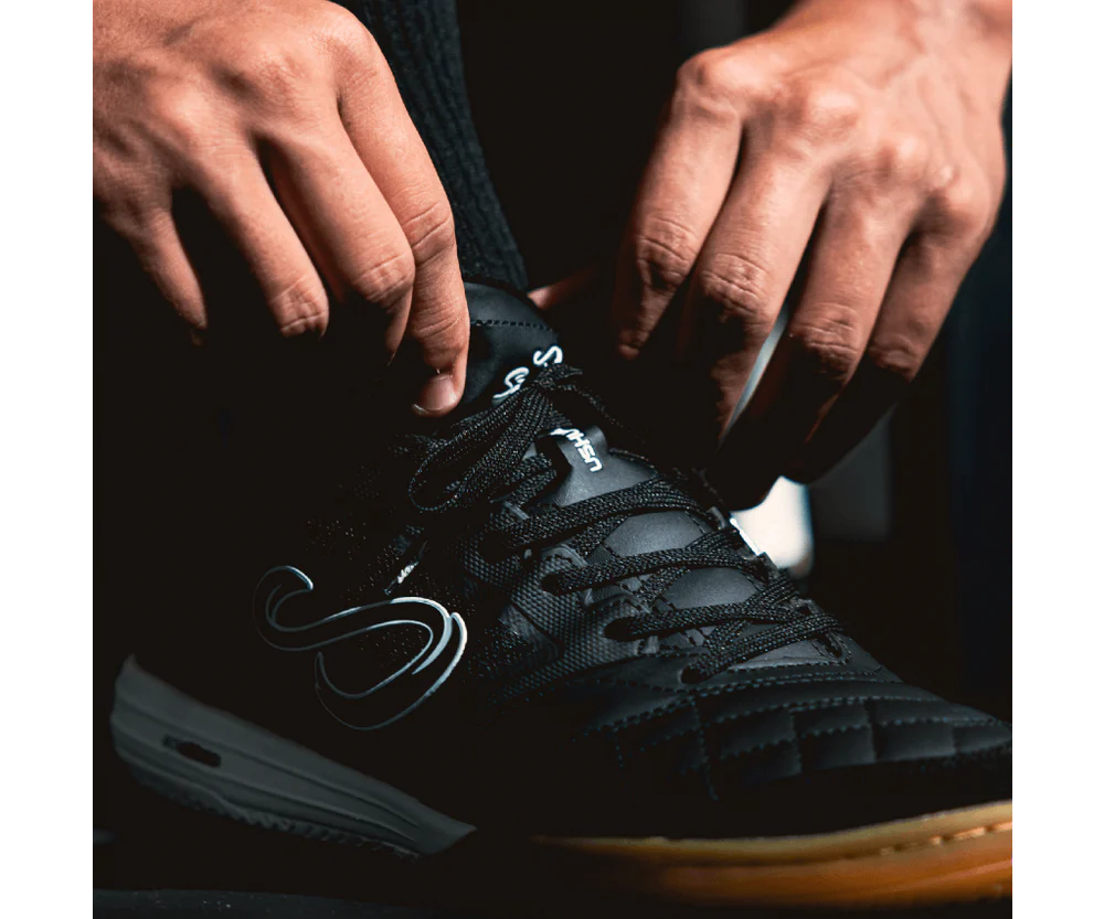 Senda Athletics USHUAIA Club 2.0 Futsal Soccer Shoes - Black & White Indoor Court Shoes for Men & Women - Perfect for Futsal, Indoor Soccer, and Gym Training