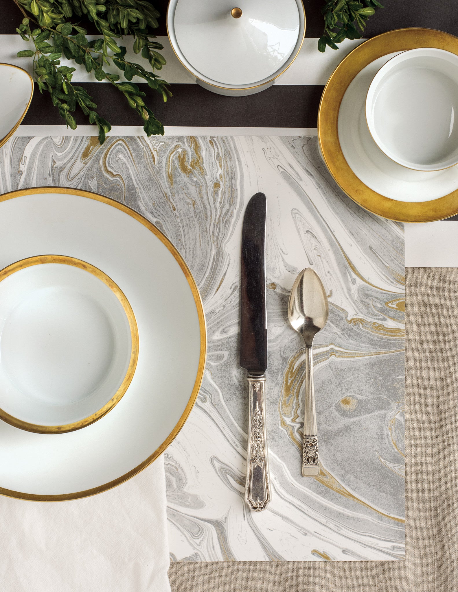 Gray & Gold Marbled Placemat Set of 4 - Elegant Stoneware Dinner Table Mats - Perfect for Dining, Parties & Home Decor