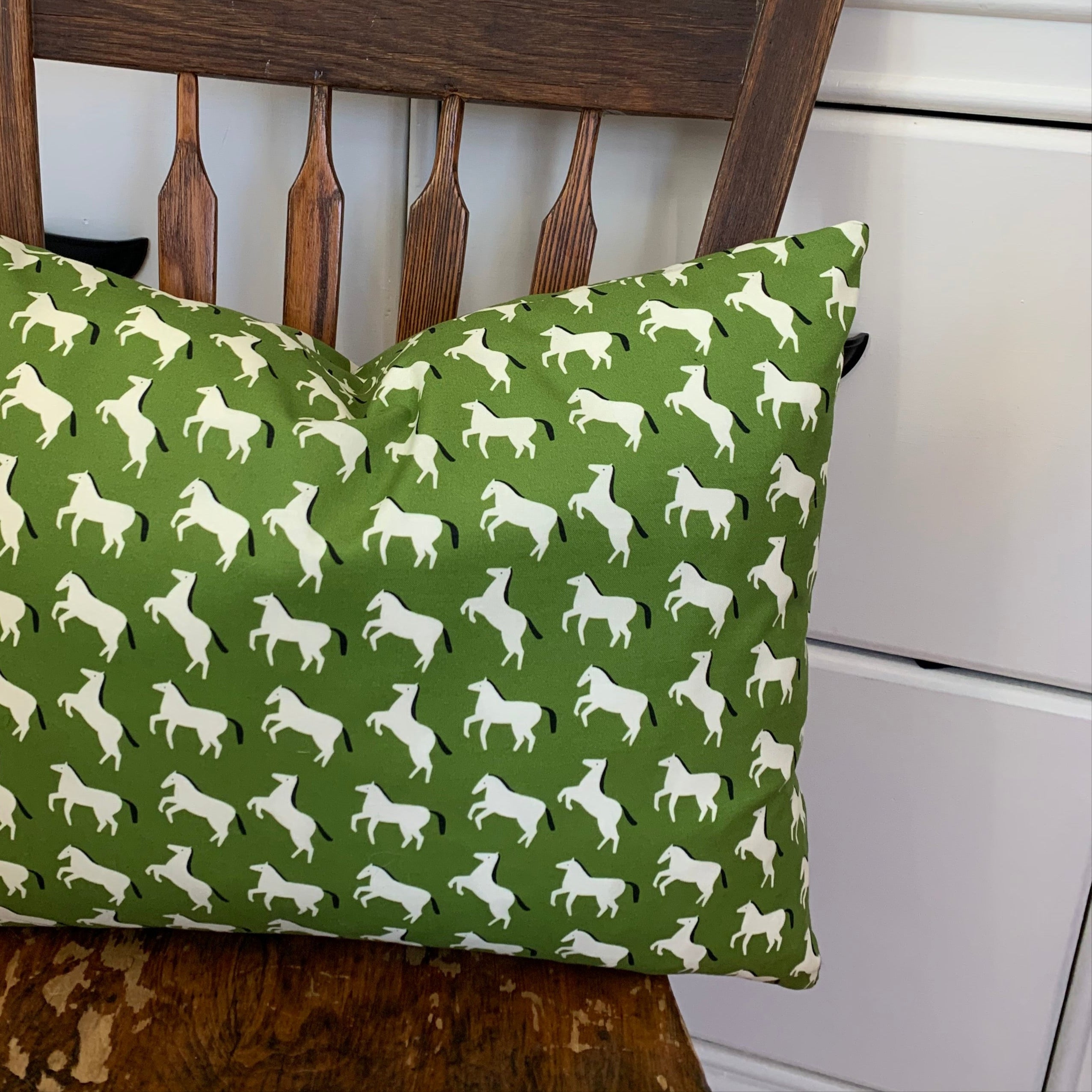 Organic Cotton Pillow for Kids & Teens - Soft Hypoallergenic Bed Pillow for Side, Back, Stomach Sleepers - Perfect for Bedroom, Dorm, Sleepovers & Travel