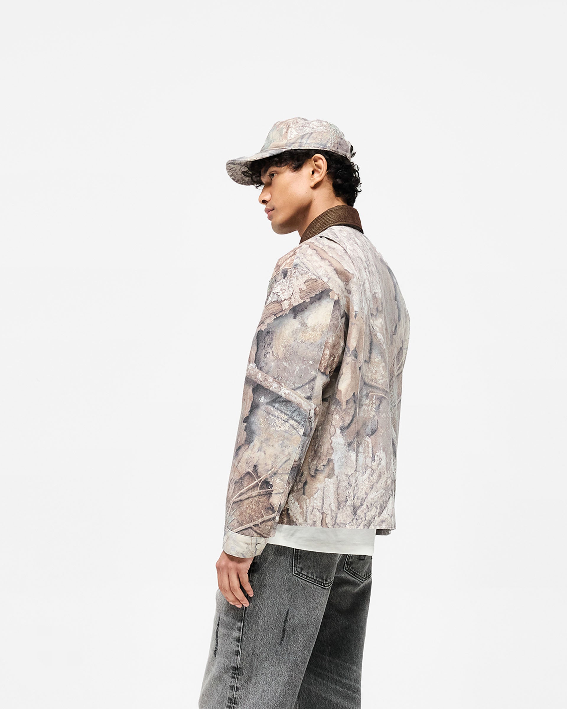 Realtree® Camo Trucker Jacket for Men - Waterproof Hunting Jacket with Warm Fleece Lining - Perfect for Outdoor Adventures, Hunting & Camping