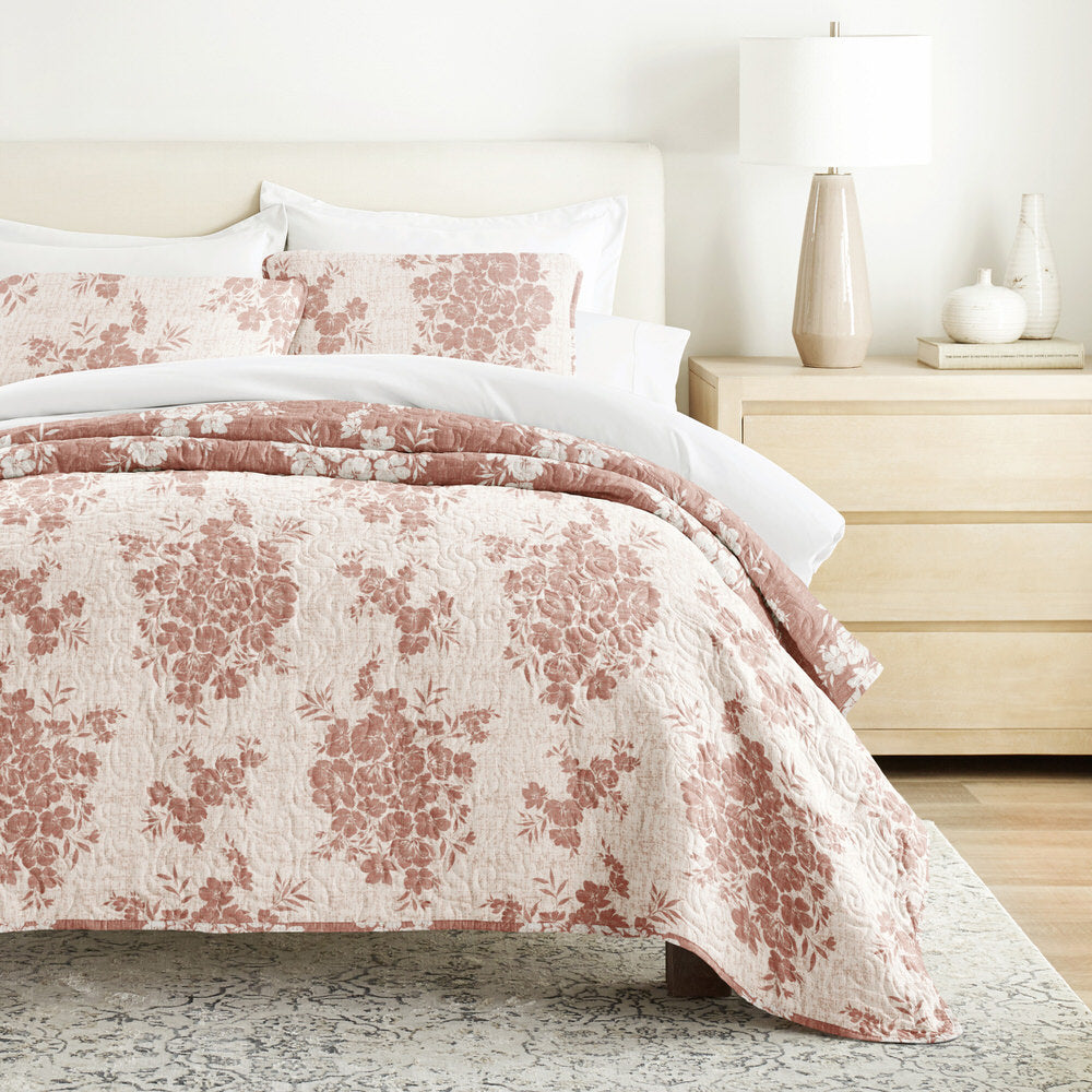 Distressed Bouquet Reversible Quilted Coverlet Set - Queen Size Bedding with Floral Design for Cozy Farmhouse Bedroom Decor