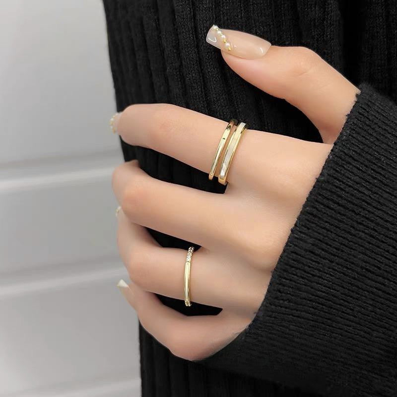 Conch Shell Stackable Rings Set for Women - Boho Beach Layered Ring Set - Trendy Stacking Rings for Summer, Vacation, and Beach Outfits