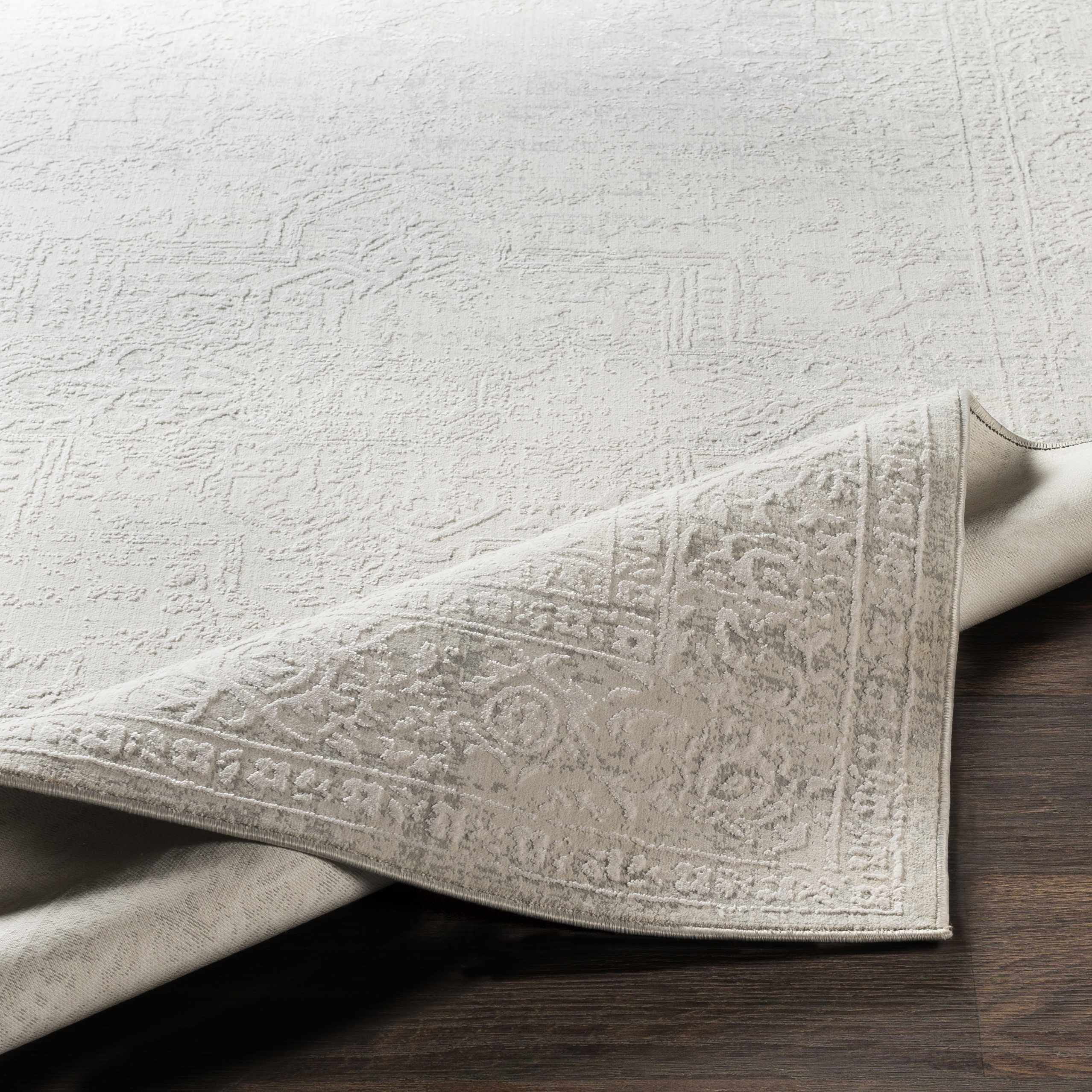 Hauteloom Bolsover Traditional Gray and Off-White Area Rug 5'3