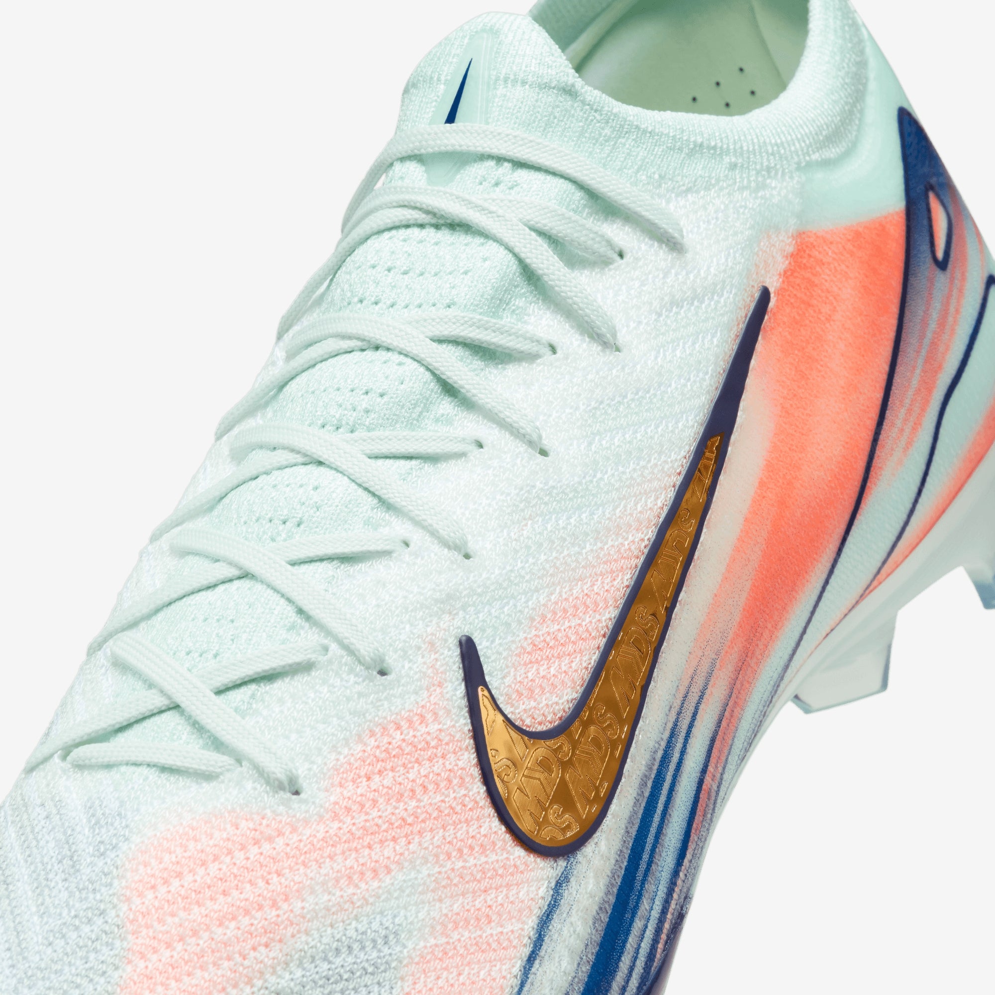 Nike Vapor 16 Elite Mercurial Dream Speed Soccer Cleats - Lightweight Football Boots for Men with Dynamic Fit | Perfect for Artificial Turf & Grass Fields | Ideal for Competitive Matches & Training Sessions