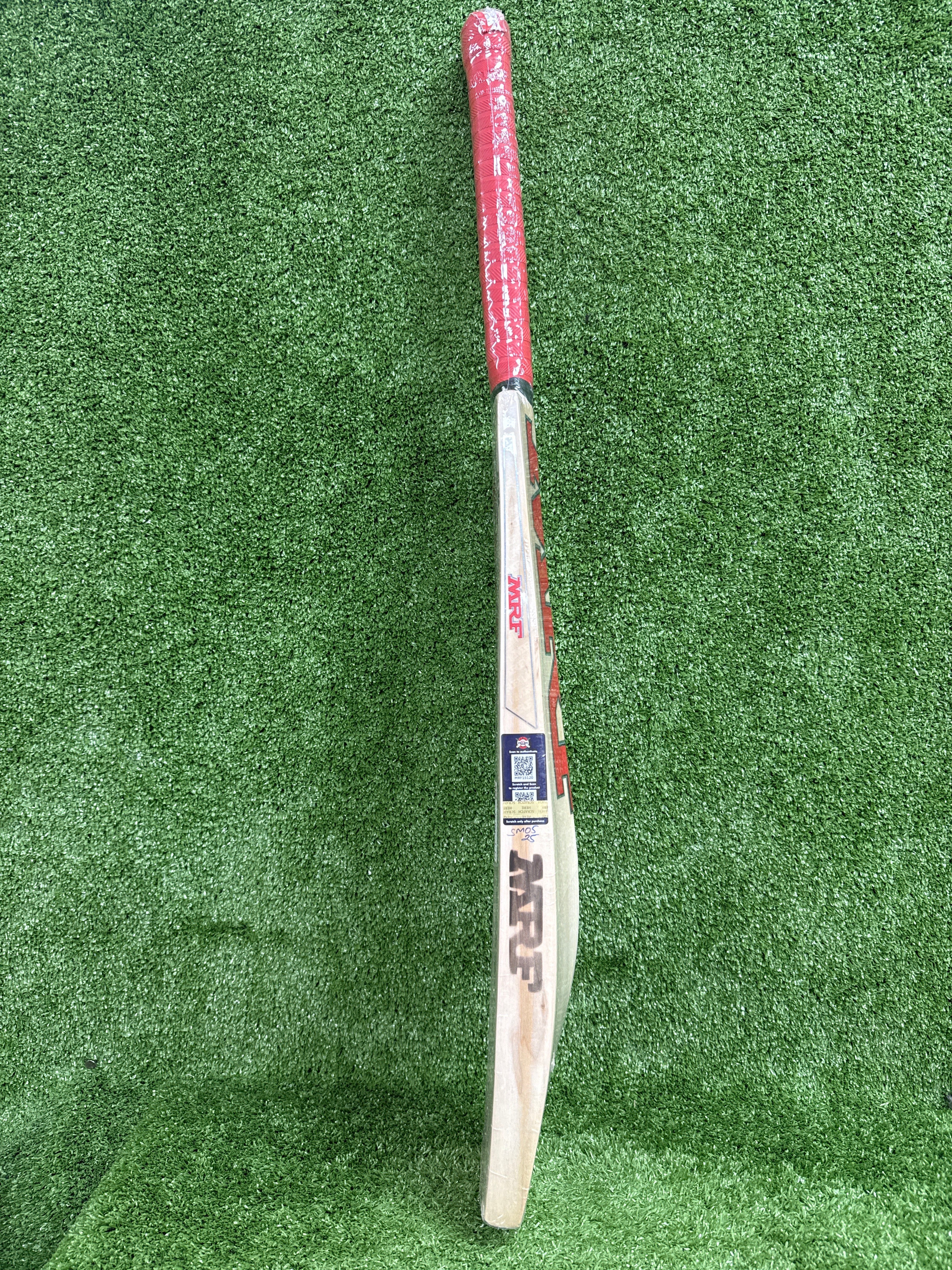 MRF Genius 360 English Willow Cricket Bat - Premium Grade Cricket Equipment for Professional Players - Perfect for Matches, Practice & Training Sessions