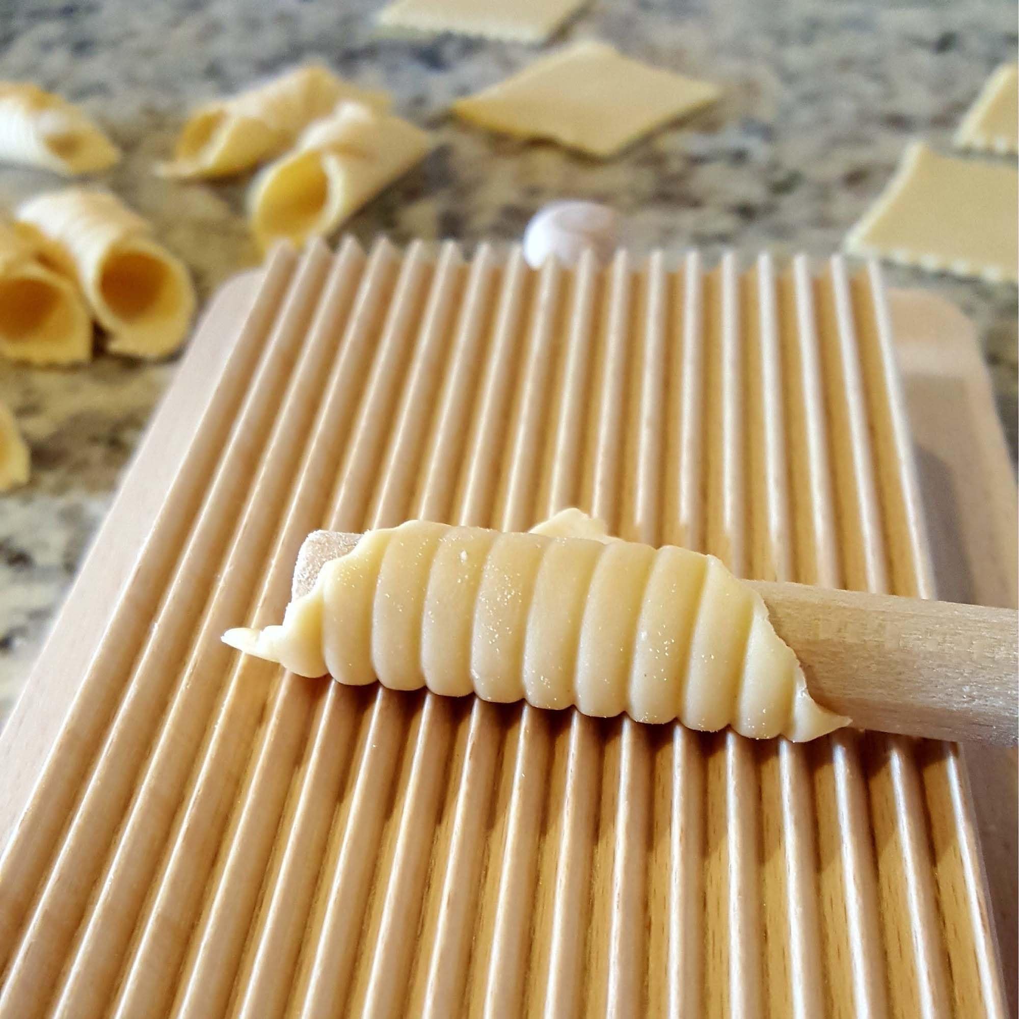 Fante's 14816 Cousin Allora's Garganelli Pasta Maker - Beech Wood Handmade Pasta Tool for Italian Cuisine | Perfect for Home Chefs & Pasta Lovers | Great Gift for Cooking Enthusiasts