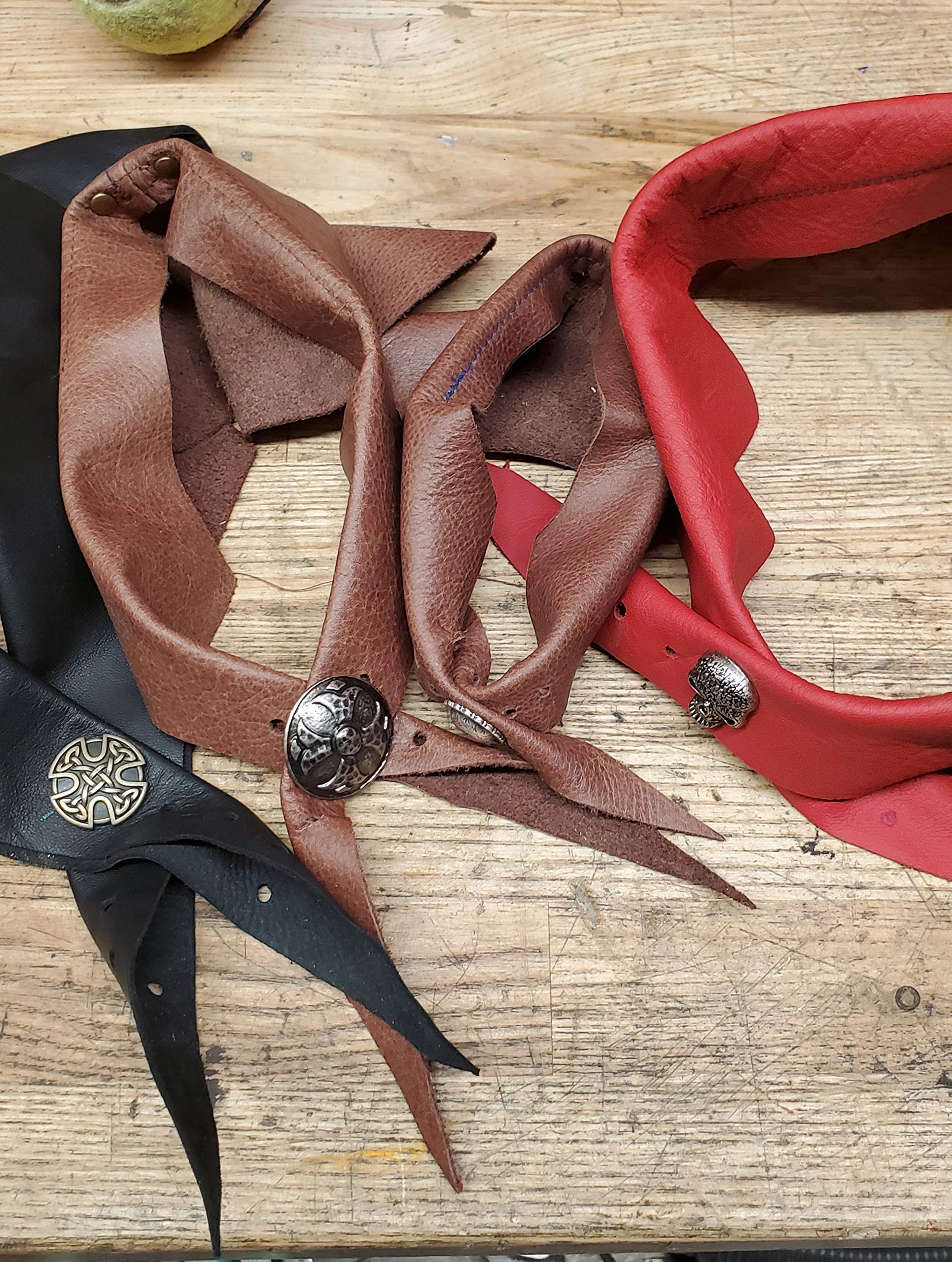 Premium Leather Dog Bandana for Pets - Adjustable & Stylish Pet Fashion Accessory - Perfect for Daily Walks, Outdoor Adventures & Special Occasions