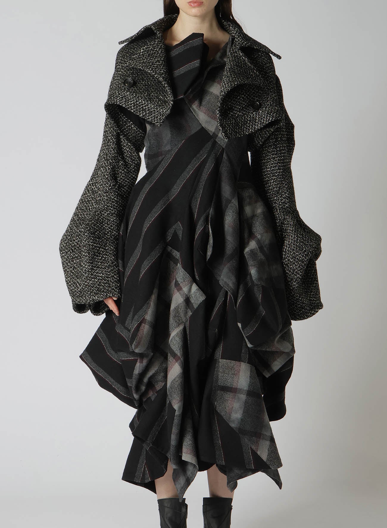 DOBBY HEATHER TWEED BOX D SLEEVES DOUBLE F SHORT JACKET - Women's Fashion Tweed Blazer for Office, Business, and Casual Wear