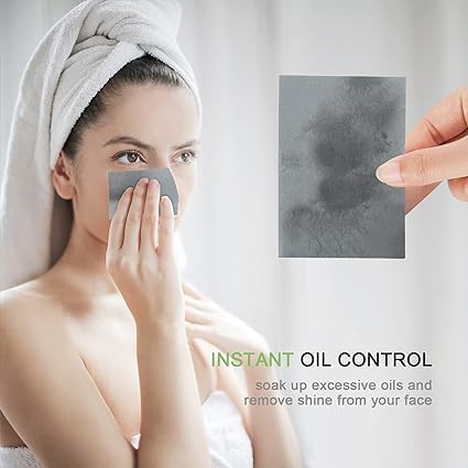KICHKER 100 Pcs Oil Absorbing Sheets for Face - Premium Oil Control Blotting Papers for Oily Skin, Makeup Blotting Tissues for Women & Men (Black) | Perfect for On-the-Go Shine Control, Gym, Travel & Daily Skincare Routine