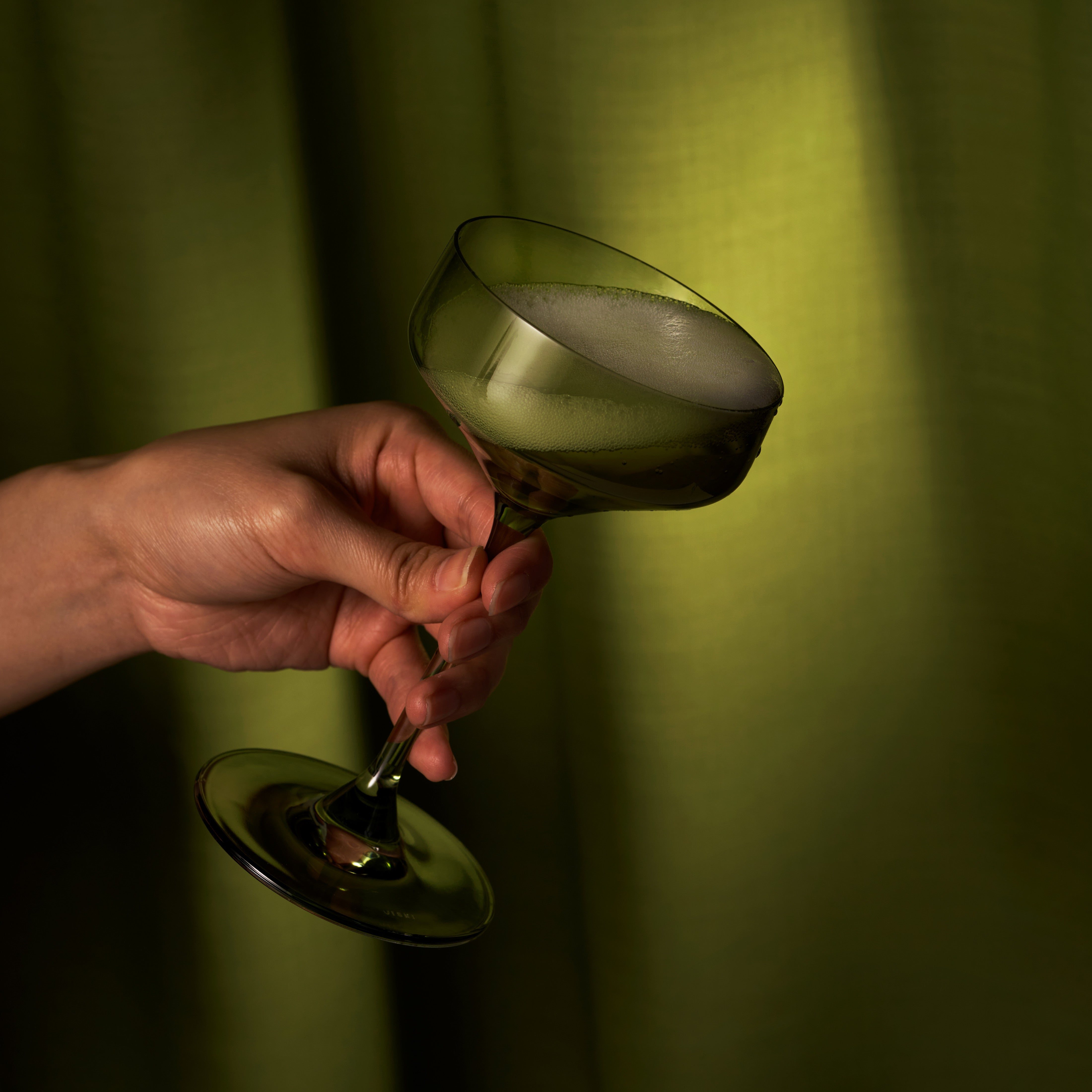 Premium Sage Green Crystal Coupe Glasses - Set of 2 Elegant Champagne Flutes for Wedding Toasts & Cocktail Parties - Perfect for Romantic Dinners & Special Celebrations