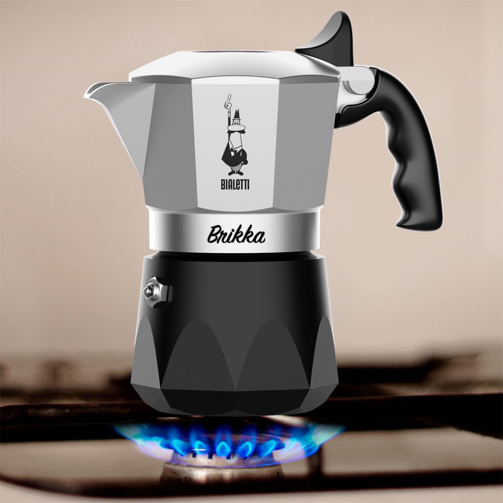 Bialetti Brikka Moka Pot - 3.4 oz Stovetop Espresso Maker for Rich Crema Coffee | Italian Aluminum Coffee Maker (Black) | Perfect for Home Brewing, Camping & Gifts