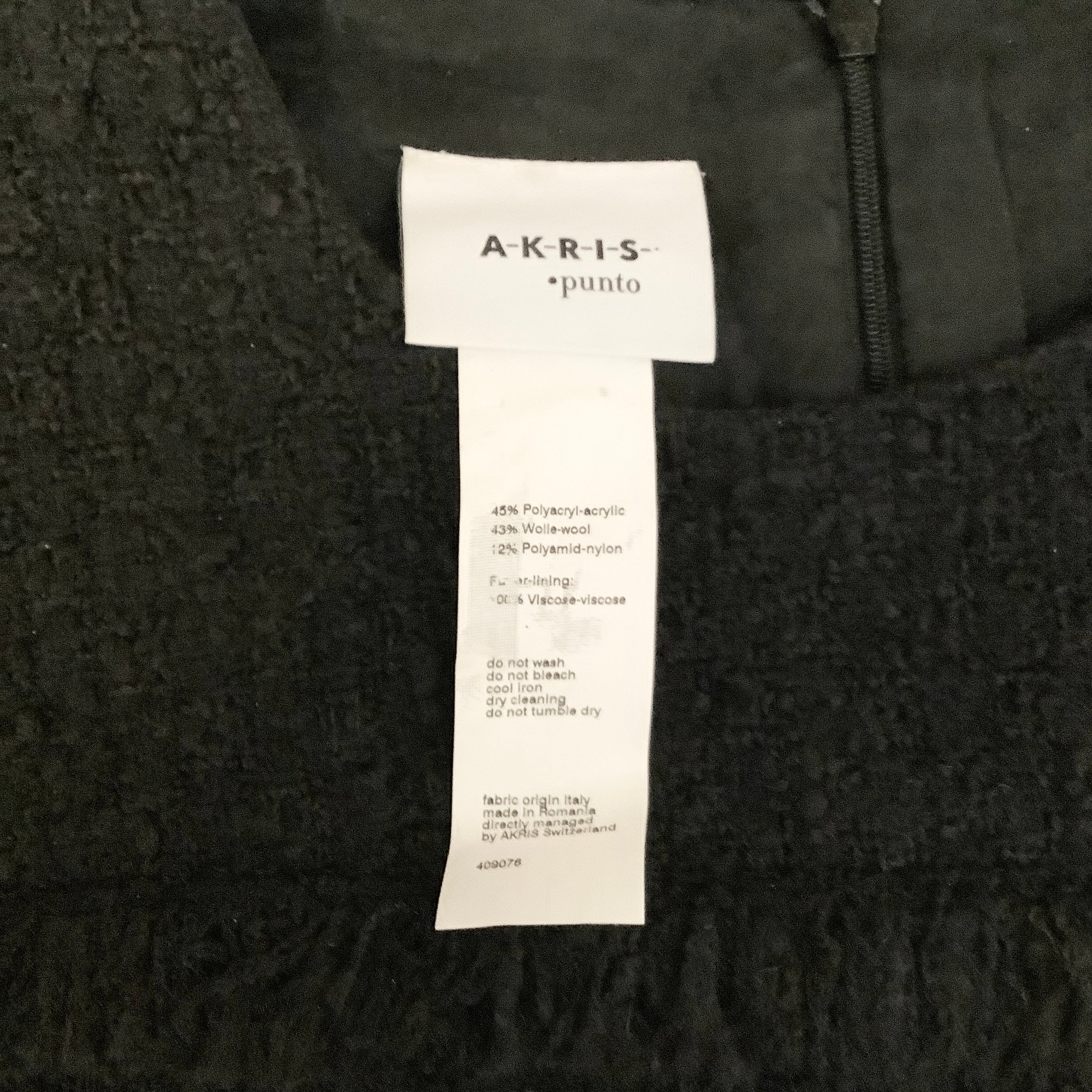 Akris Punto Black Wool Boucle Tweed Sleeveless Dress for Women | Elegant Cocktail Party & Evening Wear | Perfect for Weddings, Galas, and Formal Events