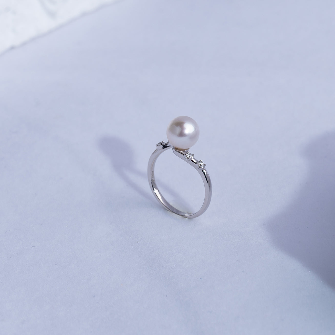 18K Gold Diamond Akoya Pearl Ring for Women - Elegant Bridal Jewelry, Anniversary Gift, Engagement Ring KR00050