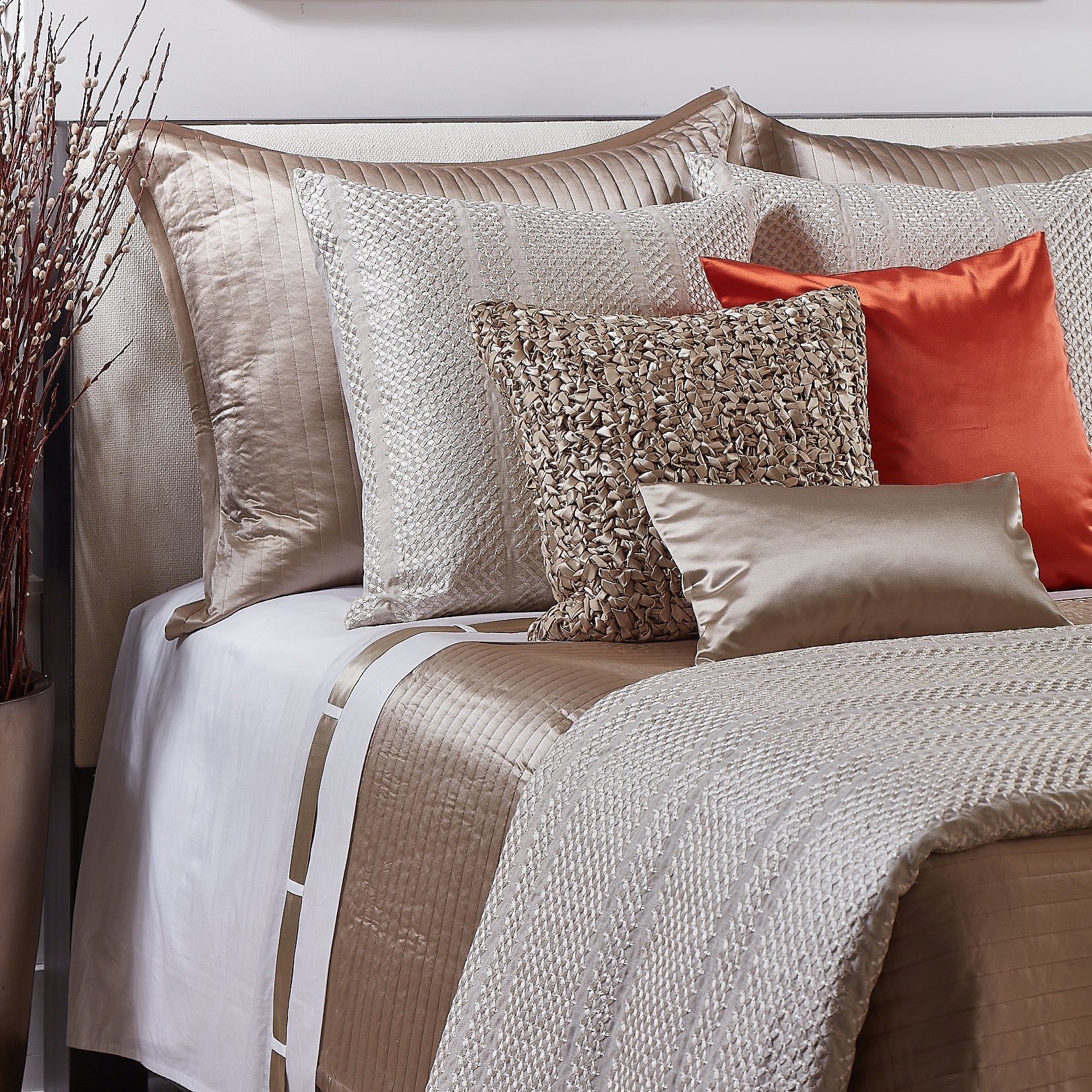Luxury 100% Cotton Sheet Set with Silk Band Trim - Soft Breathable Bedding for Comfortable Sleep - Perfect for Master Bedroom, Guest Room & Hotel Use
