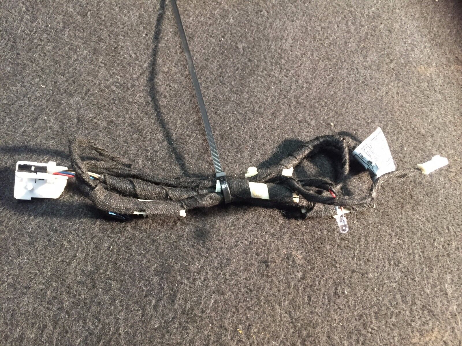 02 03 04 05 BMW 745i E65 Front Left Driver Door Wire Harness 6913123 OEM - Genuine Replacement Part for Smooth Electrical System Performance in Your Luxury Sedan