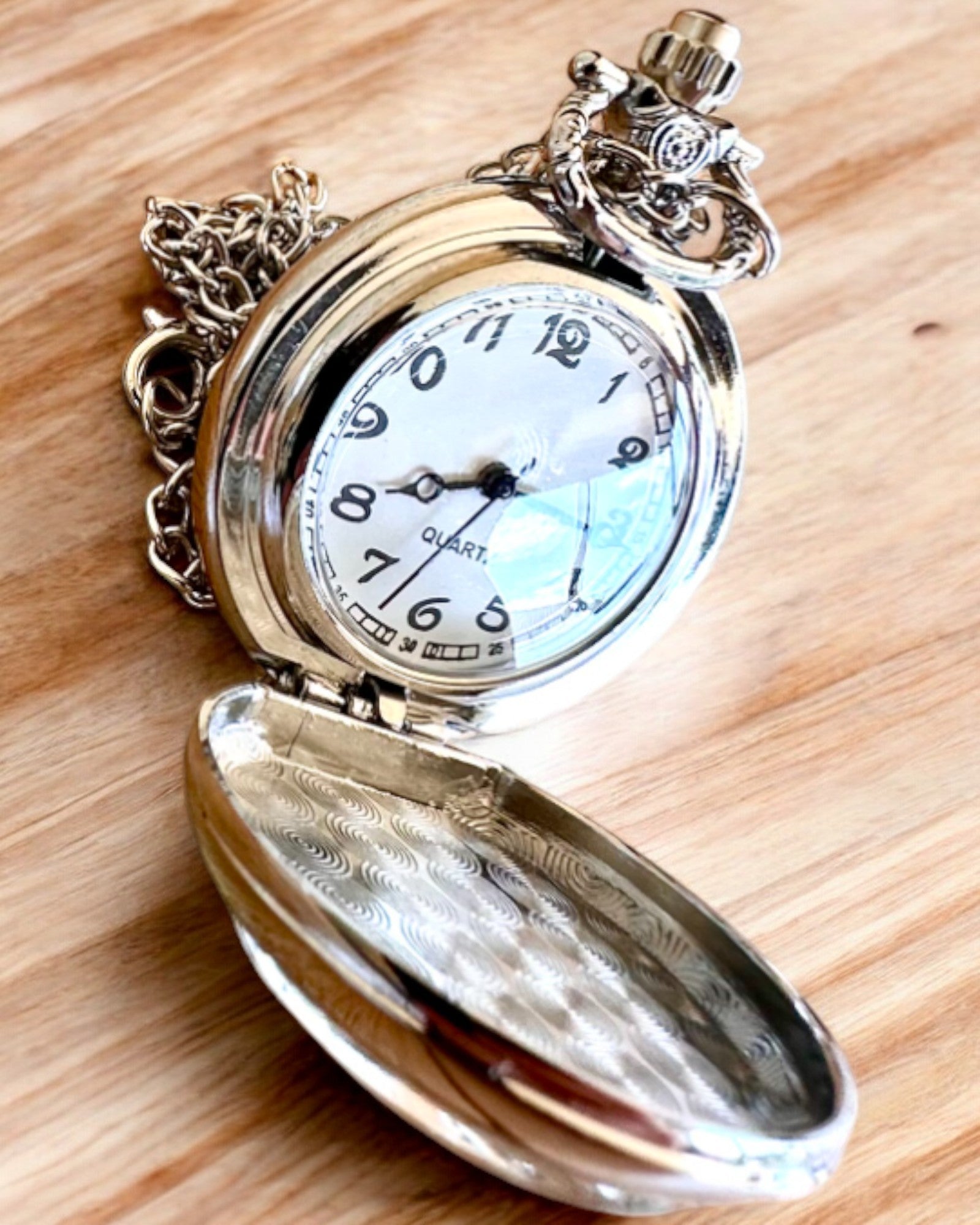 Custom Engraved CloverTime Pocket Watch with Four Leaf Clover Design - Perfect Gift for Graduation, Anniversary & Special Occasions