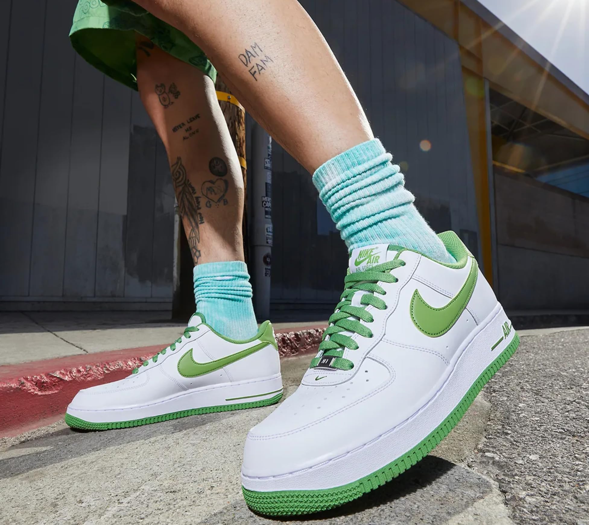 Nike Men's Retro Sneakers in White, Chlorophyll Green & Candy Apple - Size 13.5 AU | Classic Athletic Shoes for Running, Gym & Casual Wear