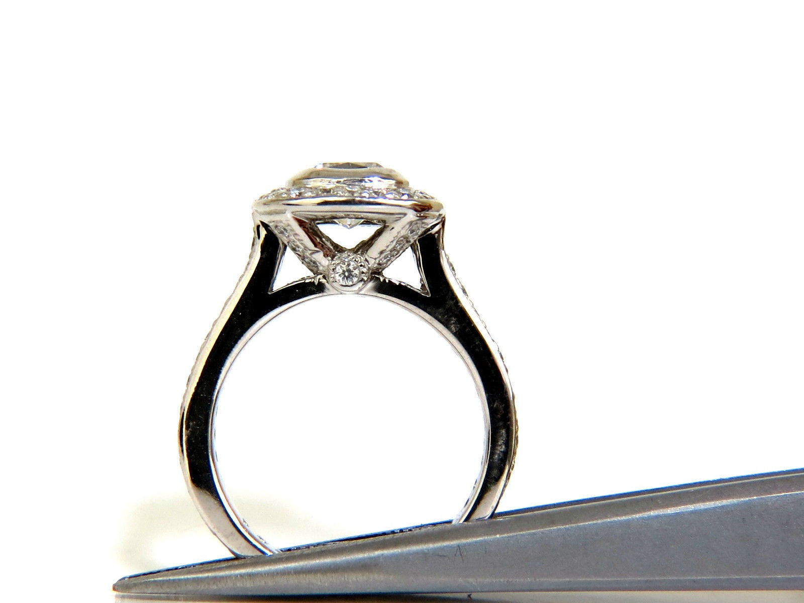 GIA Certified 2.63 Carat Halo Cushion Cut Diamond Engagement Ring in Platinum I/VS1 - Perfect for Proposals, Weddings & Anniversary Gifts