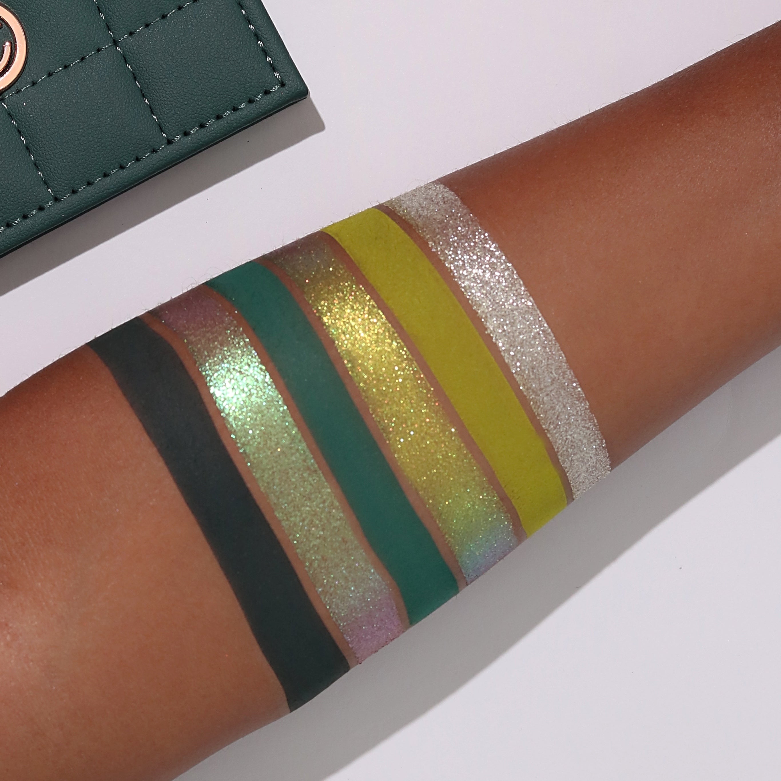 Exquisite Eyes Mini Eyeshadow Palette - 12 Pigmented Matte & Shimmer Shades for Day & Night Makeup Looks | Perfect for Professional Artists & Beginners | Vegan & Cruelty-Free