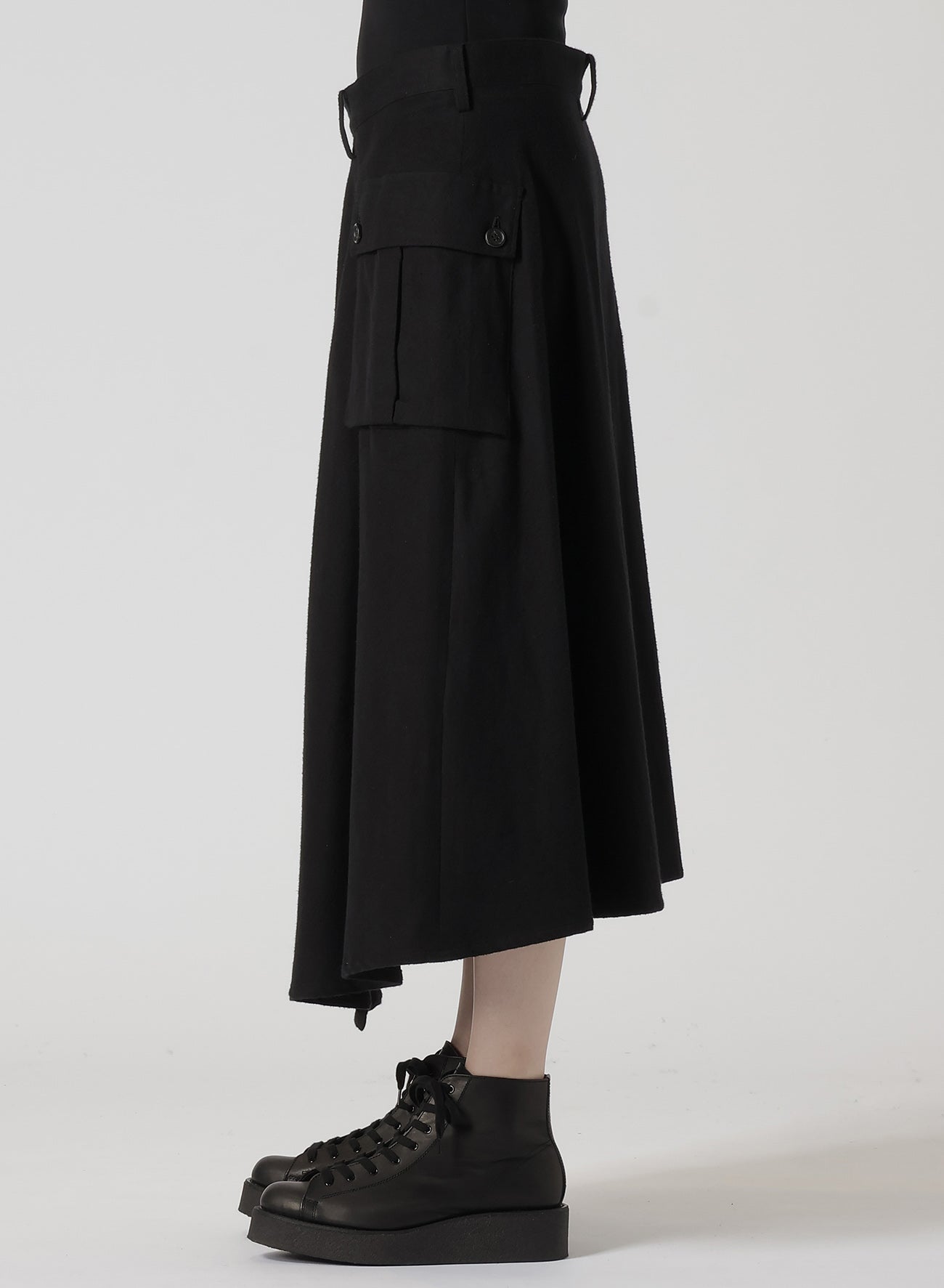 COTTON TWILL R WIDE TUCK CARGO SKIRT for Women - Stylish Utility Skirt with Pockets | Perfect for Casual Outfits, Hiking & Outdoor Adventures