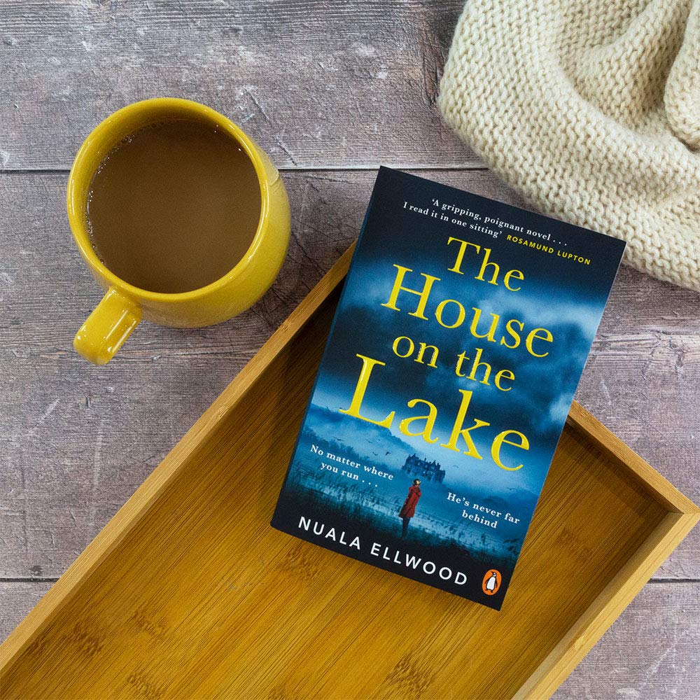 The House on the Lake - Cozy Waterfront Cottage for Vacation Rentals | Perfect for Family Getaways & Romantic Retreats