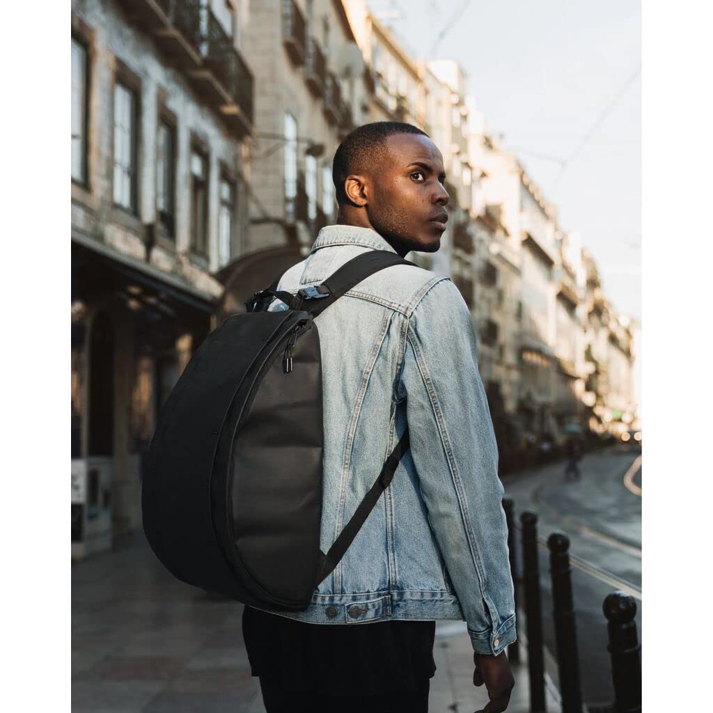 Db Journey The Hugger - 15L Travel Backpack with Laptop Compartment, Roller Bag Hook-Up System - Perfect for Work, Gym & Business Trips - Durable Blackout Backpack for Commuters & Digital Nomads