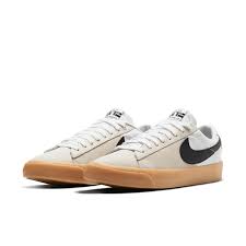 Nike SB Zoom Blazer Low Pro GT Skateboarding Shoes for Men - White/Black White - Lightweight & Durable for Street Skating & Casual Wear