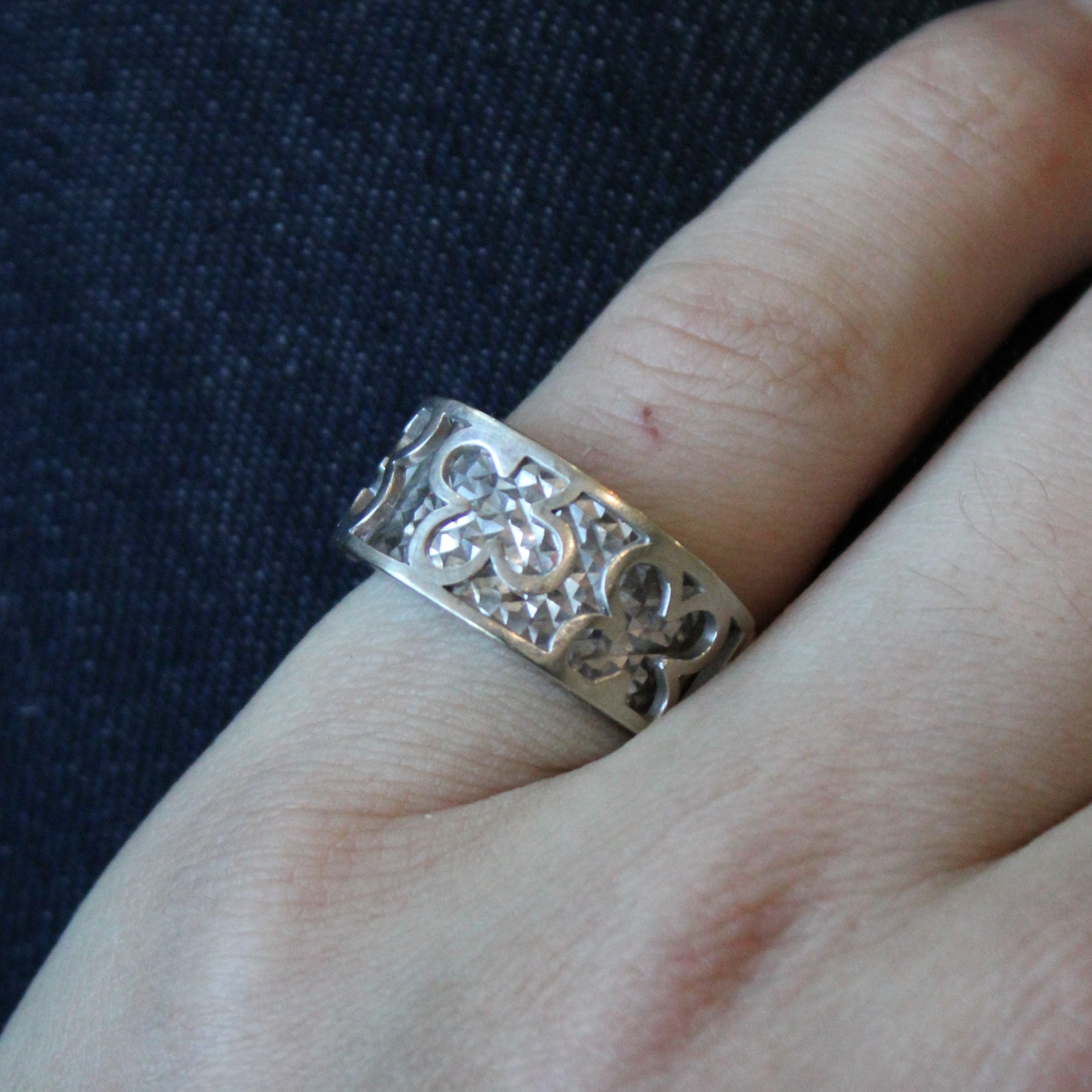 Elegant Layered Pattern White Gold Wedding Band Ring - Size 6.75 for Women | Perfect for Engagement, Anniversary & Everyday Wear