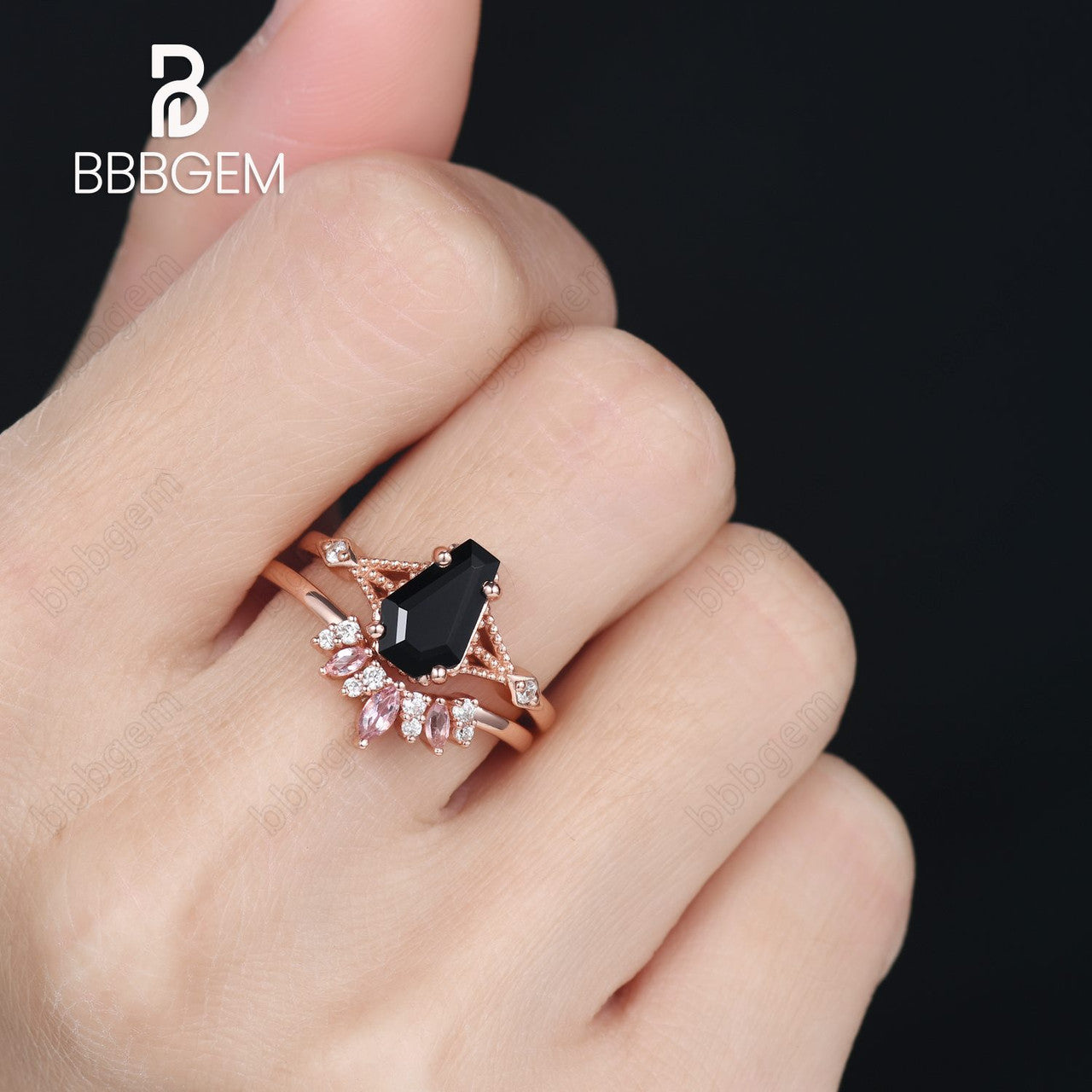14K/18K Oval Lab Alexandrite Engagement Ring with Infinity Diamond Halo & Criss Cross Design - Perfect for Proposals, Anniversaries & Special Occasions