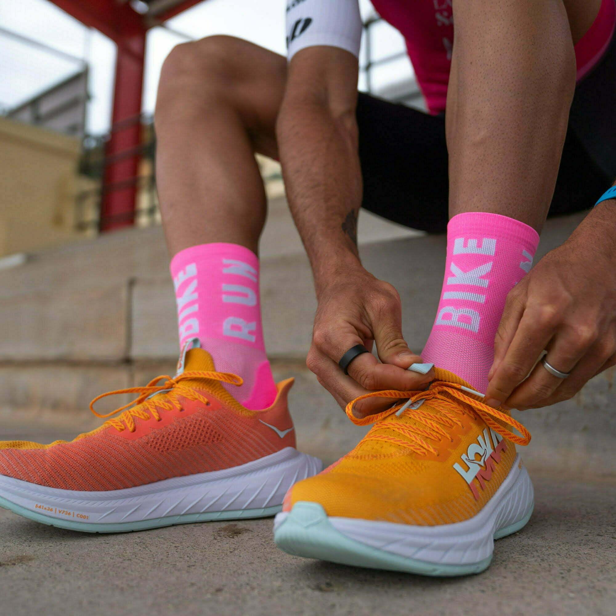 Breathable Pink Triathlon Socks for Women & Men - Quick-Dry SBR Sports Socks for Running, Cycling, Swimming - Ideal for Triathlons, Marathons & Workouts
