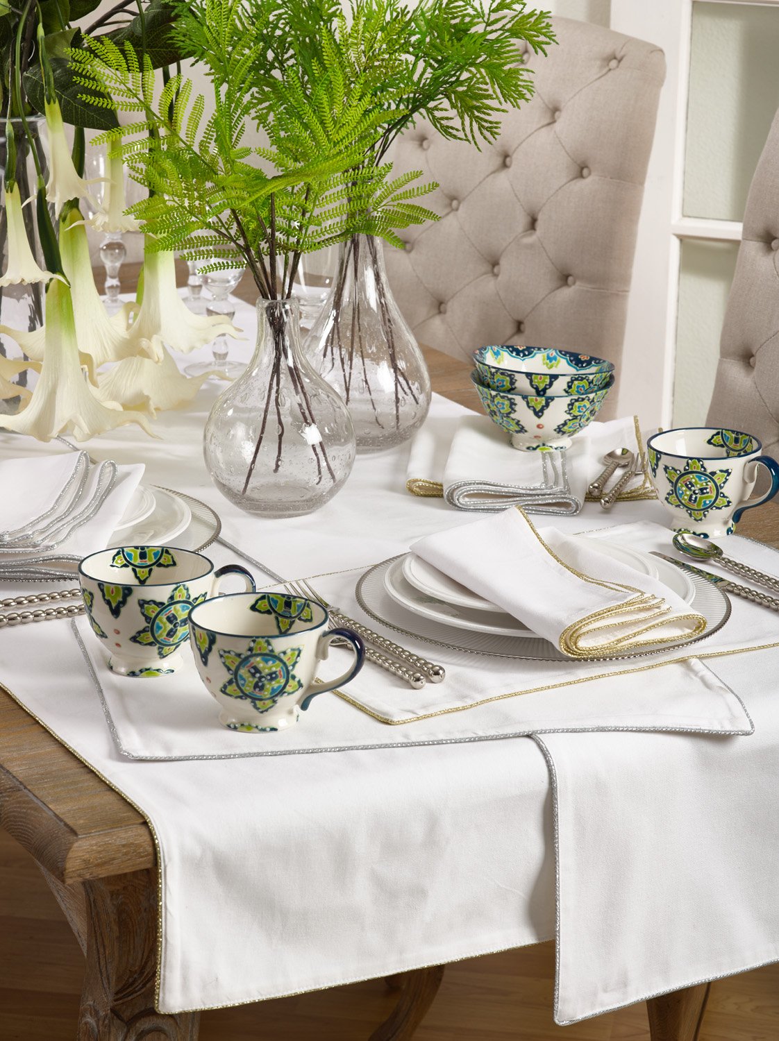 Elegant Shimmering Border Design Napkins - Set of 4 for Wedding, Party & Holiday Table Decor