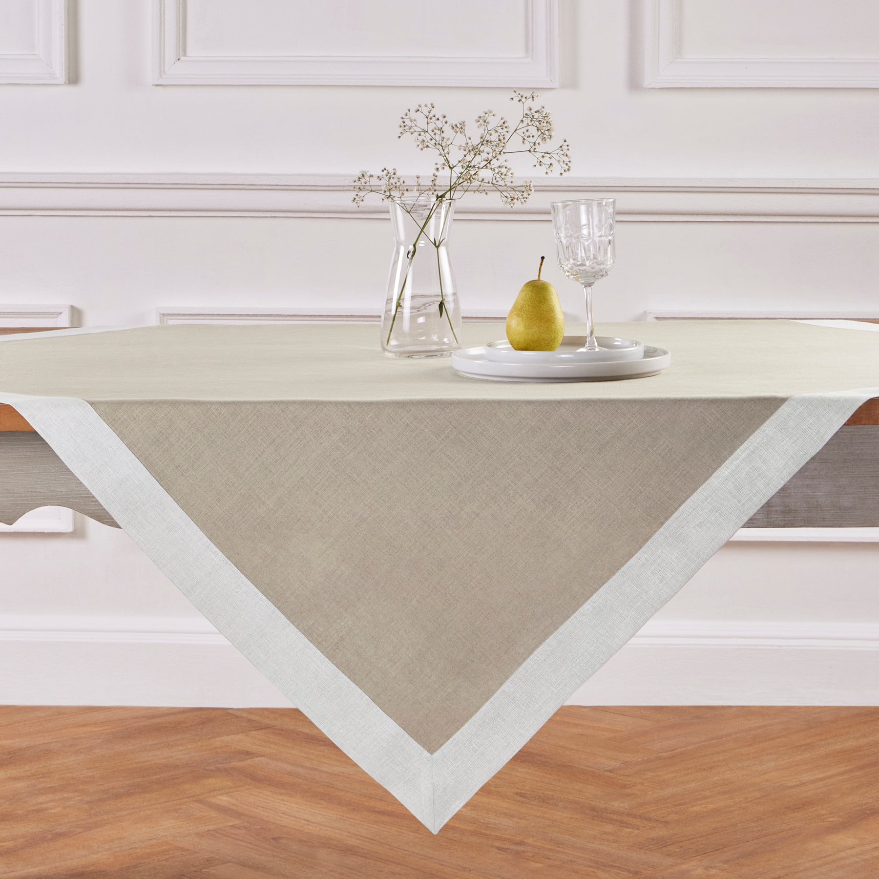 Festive Edge Table Throw - Elegant Holiday Table Runner for Christmas, Thanksgiving & Parties - Perfect for Dining Room Decor & Special Occasions