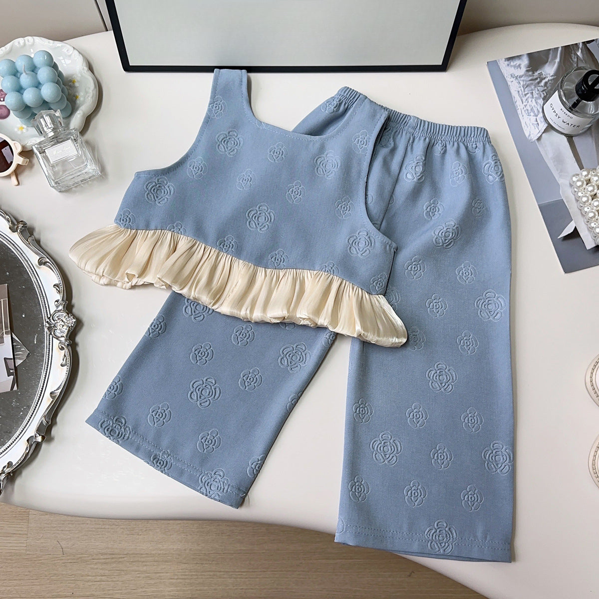 Stylish Girls Sleeveless Vest & Pants 2-Piece Outfit Set - Perfect for Summer Playdates & Casual Wear