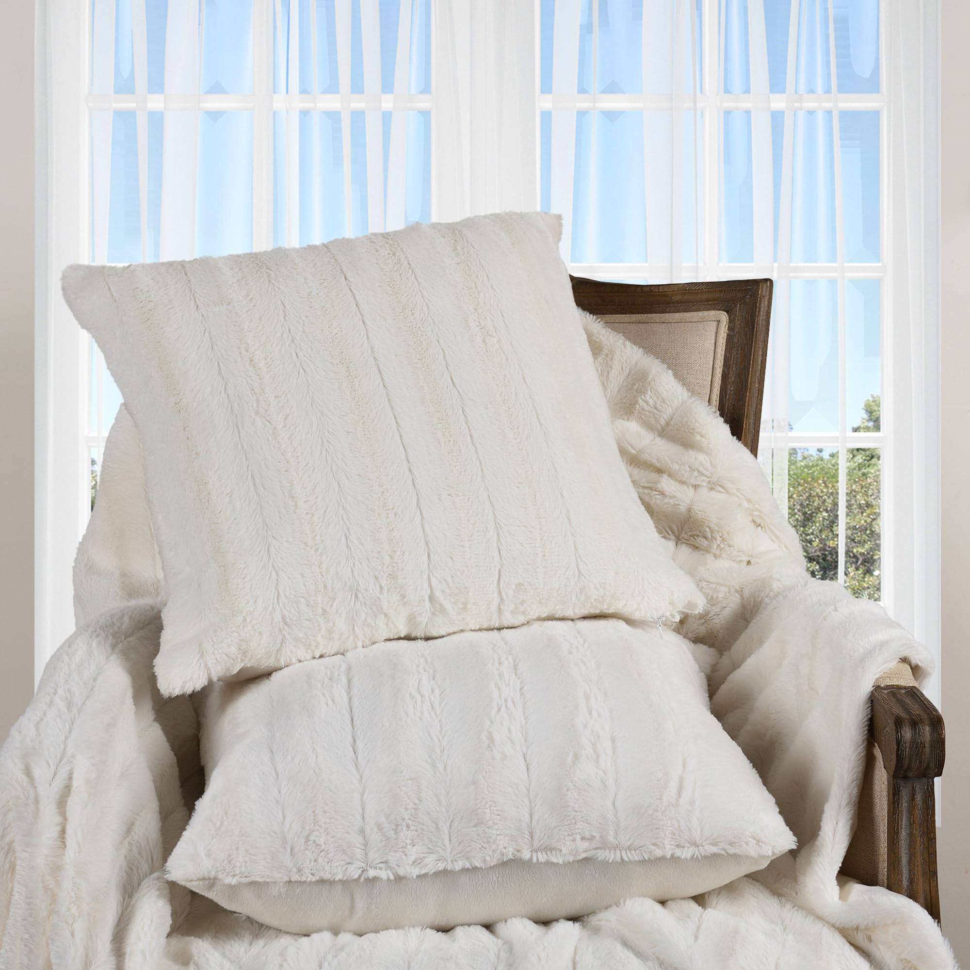 Luxury Faux Fur Throw Pillows Set of 2 - 20