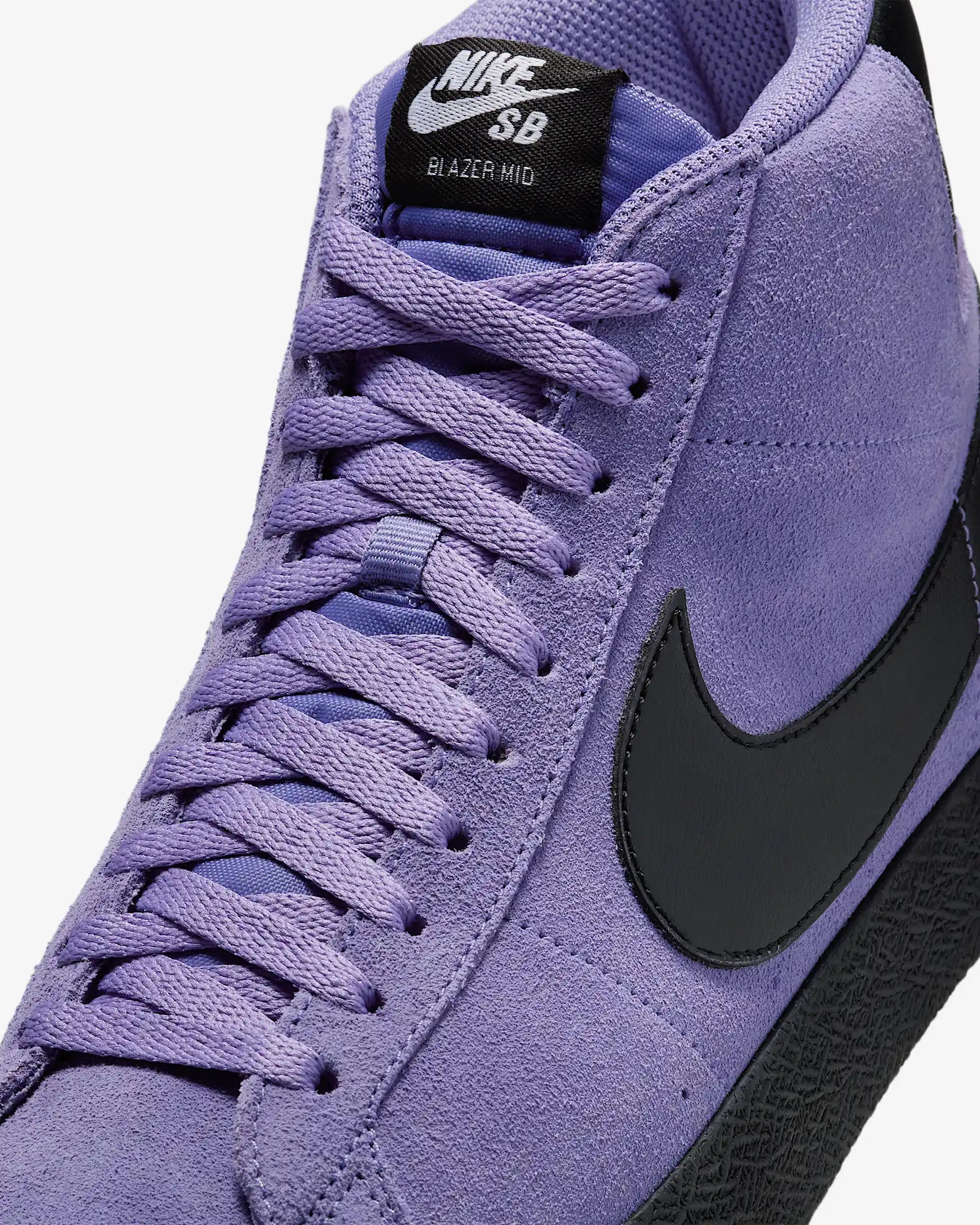 Nike SB Zoom Blazer Mid Skateboarding Shoes - Amethyst/Black Colorway - Comfortable Cushioning for Street & Park Skateboarding
