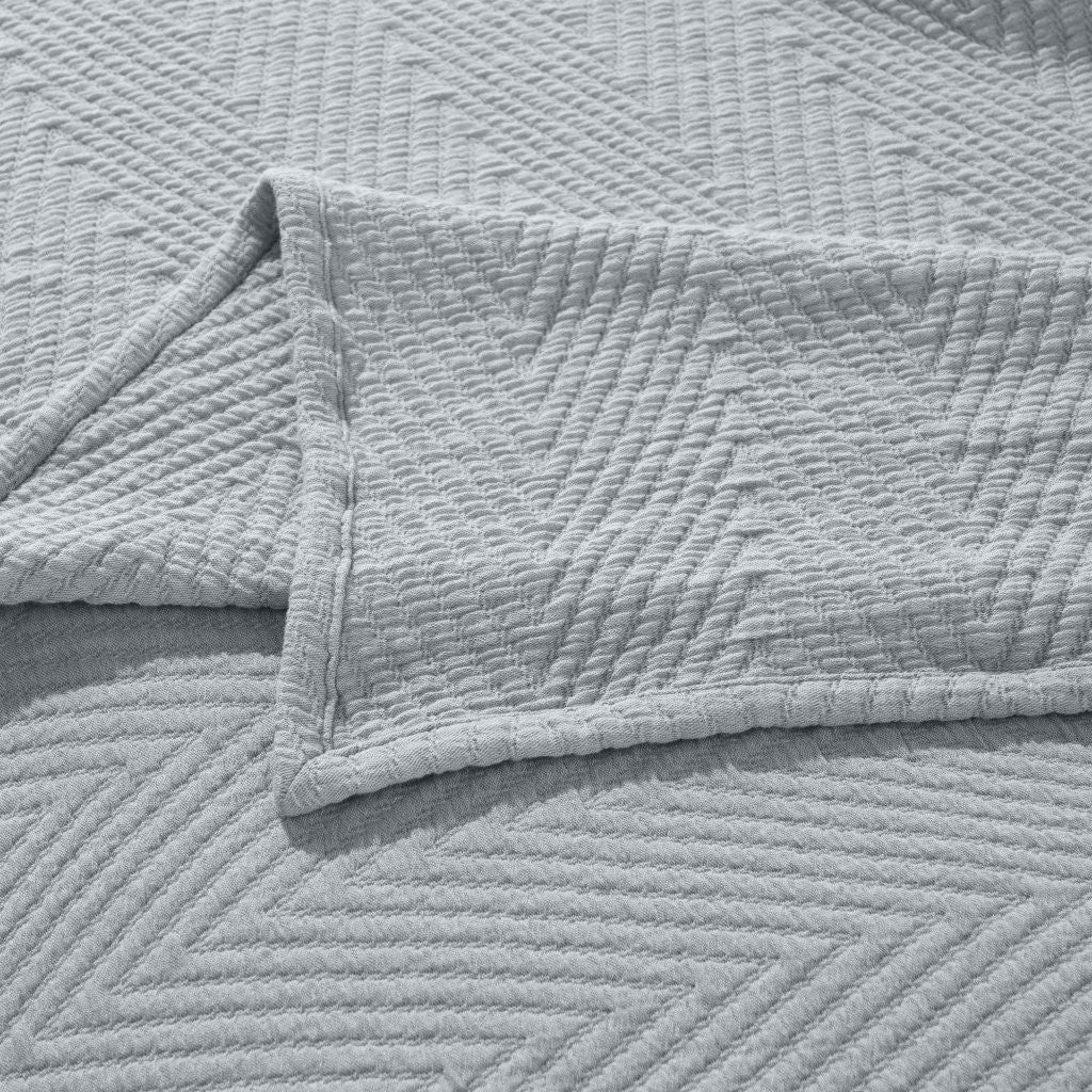 Premium Aswan Cotton Medium Weight Chevron Woven Coverlet - Soft & Breathable Bedspread for All Seasons - Perfect for Master Bedroom, Guest Room, or Dorm Decor