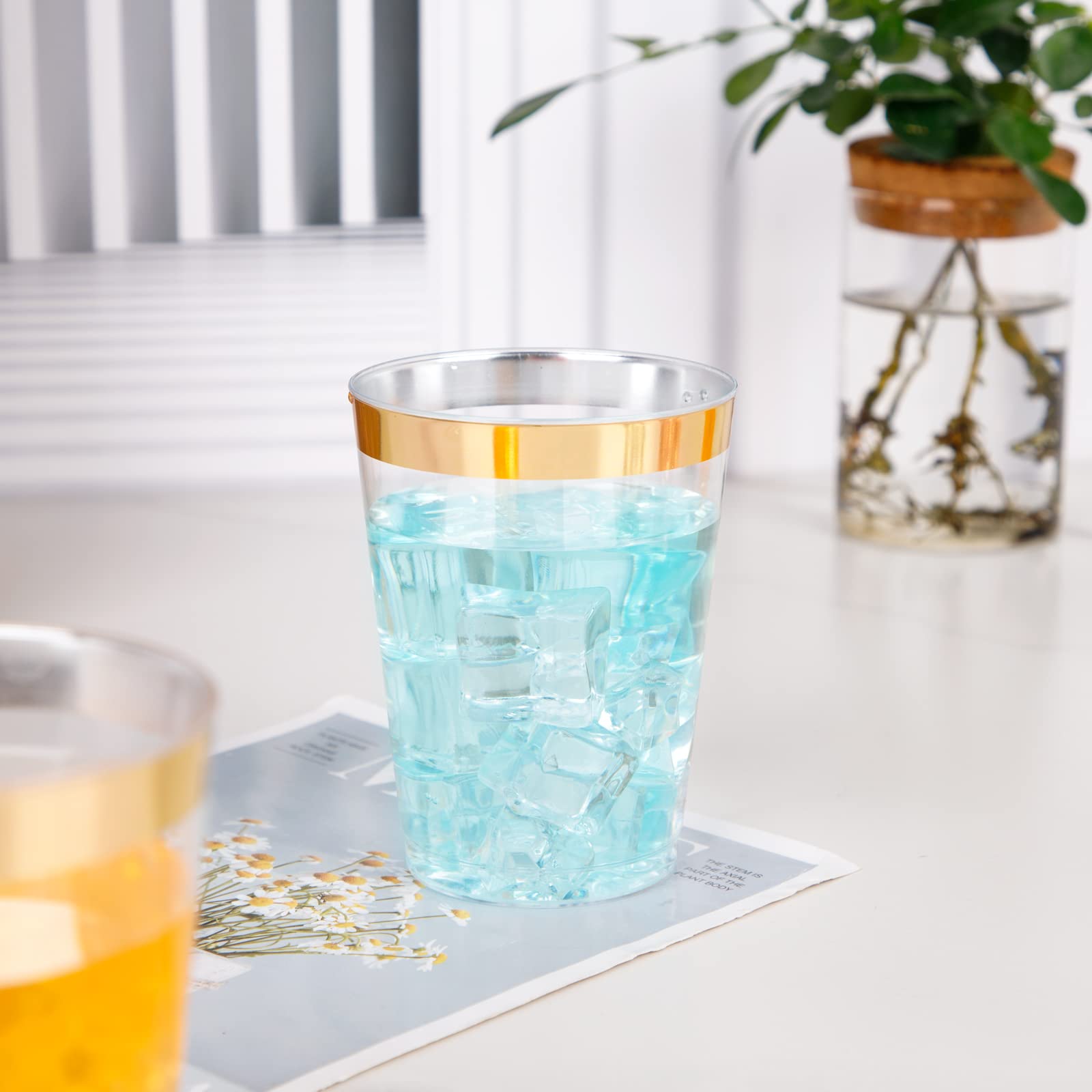 200 Pack 10 oz Gold Rimmed Plastic Cups - Clear Disposable Wine Glasses for Parties, Weddings & Cocktails - Elegant Drinking Tumblers for Celebrations & Special Events