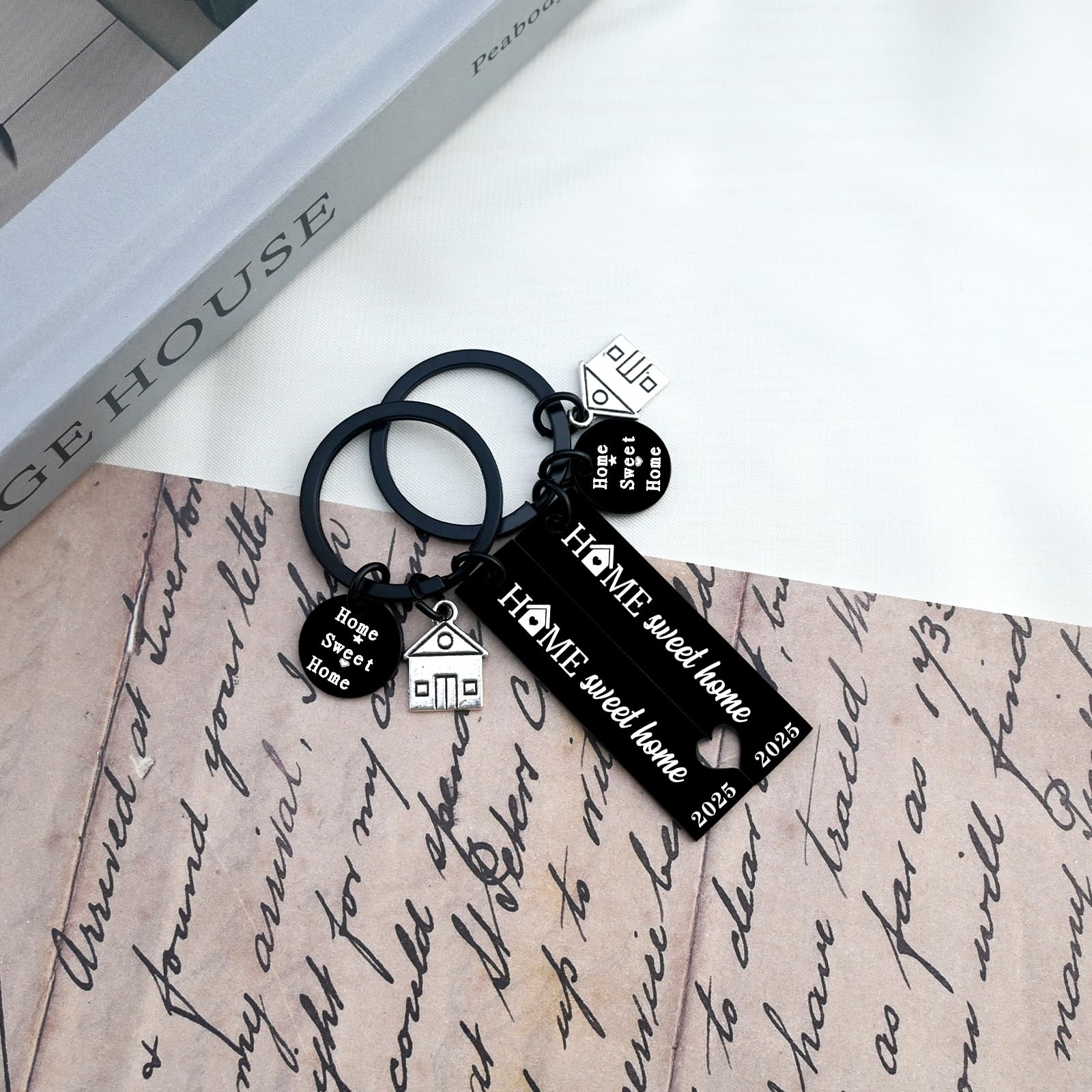 2pcs New Home Sweet Home Keychain - Best Housewarming Gifts for 2025 - Perfect House Warming Present for Couples, Friends & New Homeowners - Ideal for House Parties, New Home Celebrations & Gift Exchanges