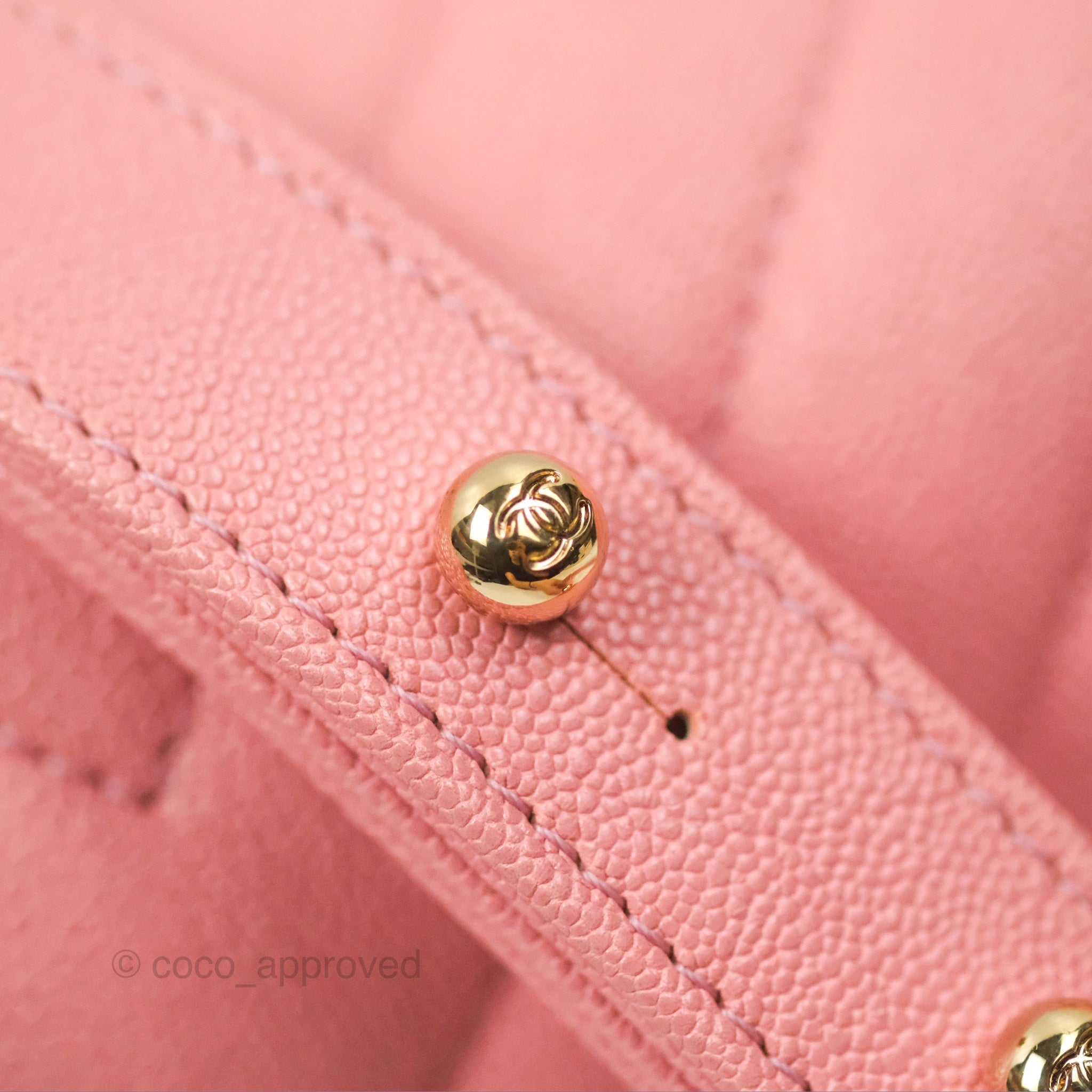 Chanel Boy Chevron Medium Flap Bag in Pink Caviar Leather with Gold Hardware - Perfect for Evening Events & Luxury Fashion Accessories
