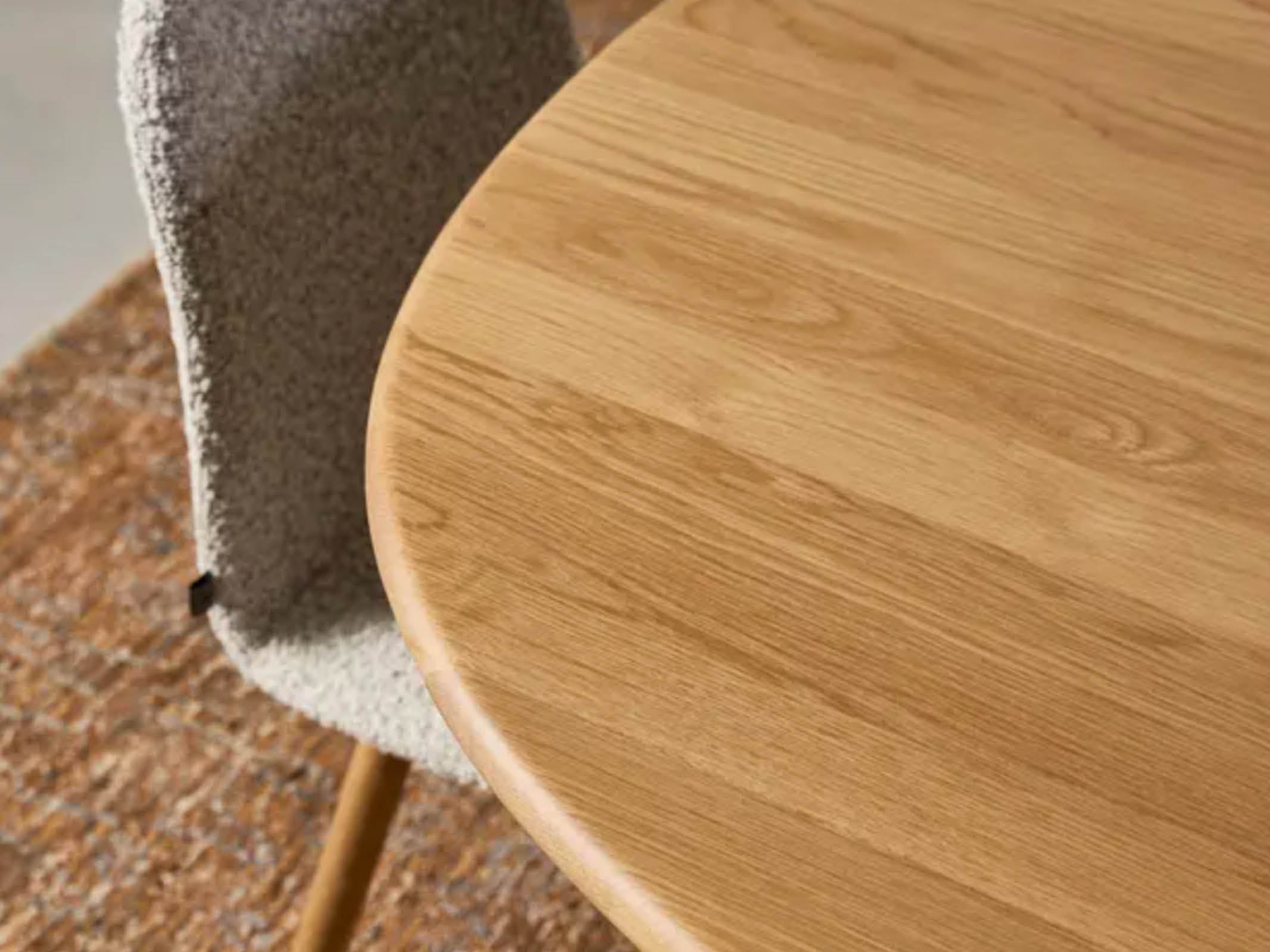Kelly Dining Table - Modern Wooden Dining Table for 4-6 People, Kitchen & Dining Room Furniture - Perfect for Family Meals, Dinner Parties & Small Gatherings