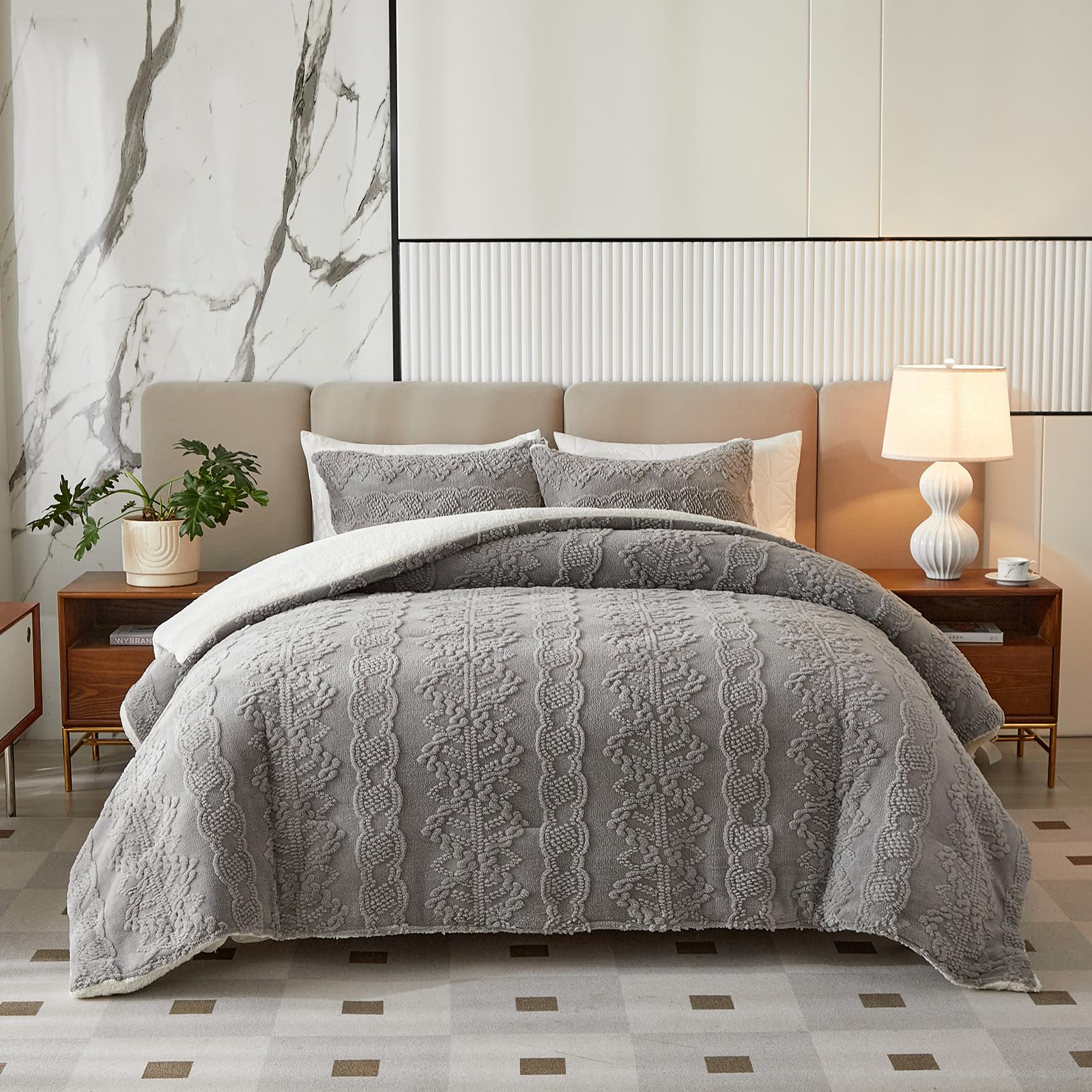 Luxury Flannel Fleece Sherpa King Size Comforter Set - Jacquard Boho Stripes Down Alternative Bedding, Ultra Soft & Warm Grey Winter Comforter (1 Comforter + 2 Pillow Shams) - Perfect for Cozy Bedrooms, Guest Rooms & Cold Weather Retreats