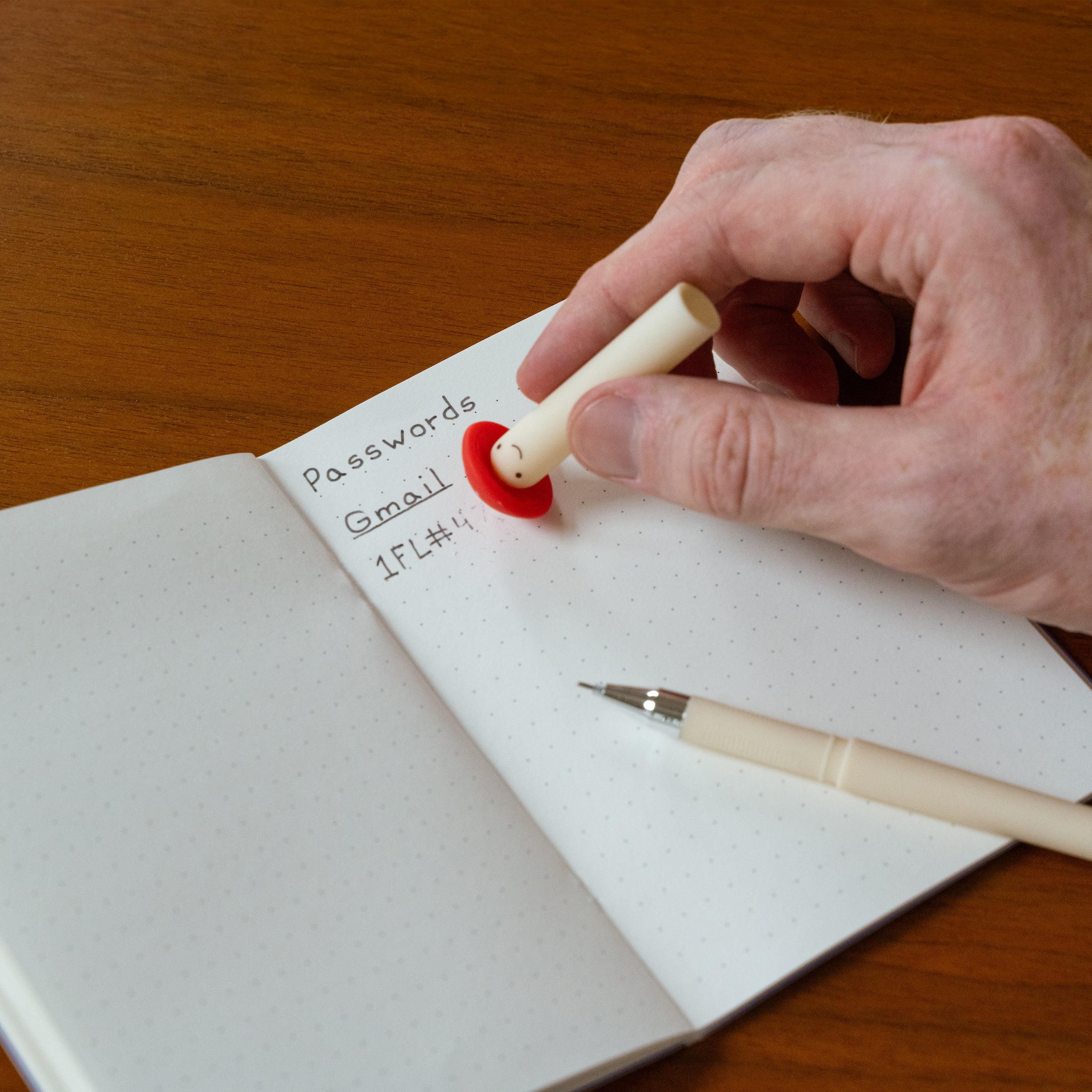 Eco-Friendly Erasable Mushroom Pen - Reusable & Refillable Writing Tool for Office, School & Home Use - Perfect for Notes, Sketches & Planning