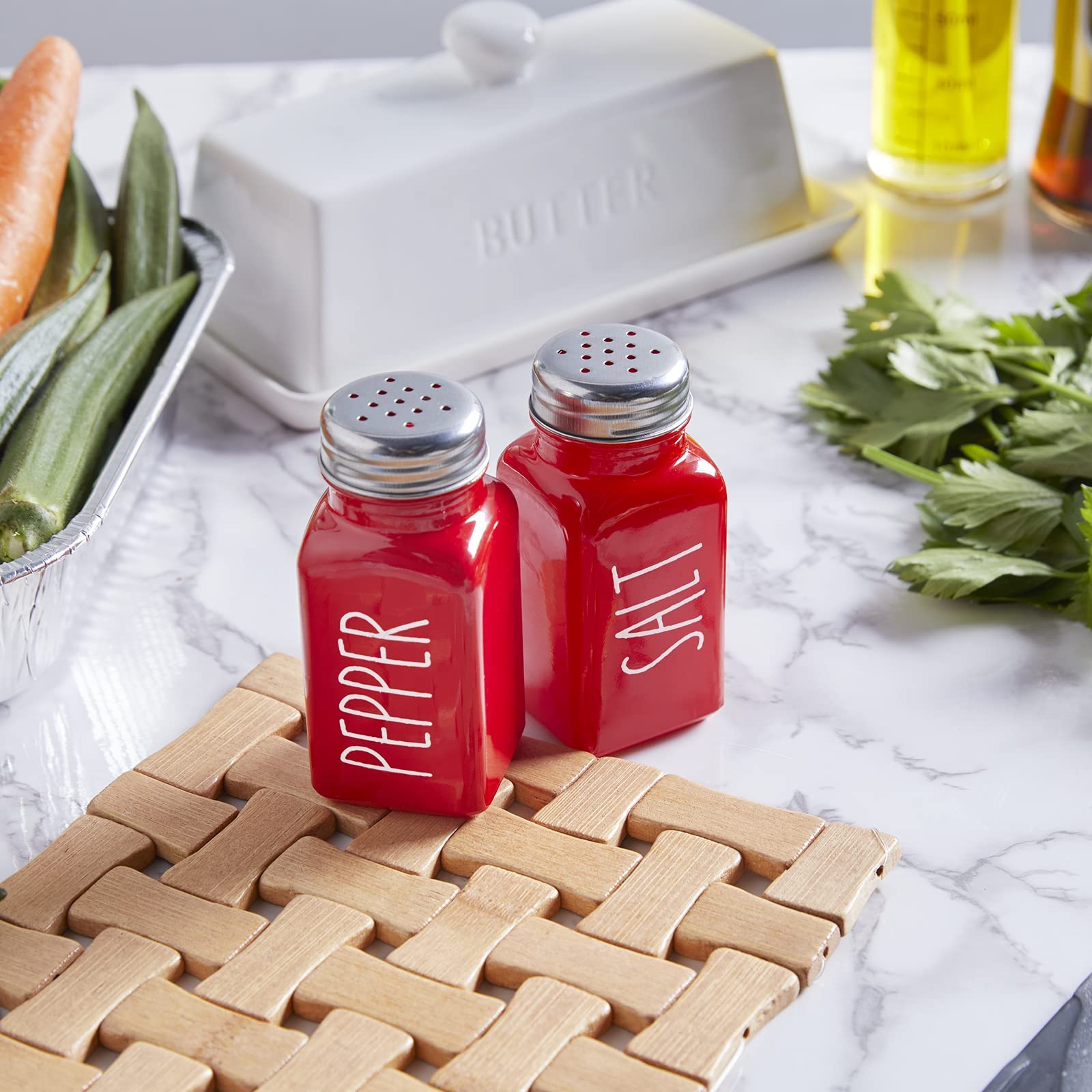 Farmhouse Red Glass Salt and Pepper Shakers Set - Rustic Kitchen Decor for Dining Table - Perfect for Home, Restaurant, and Gift Giving