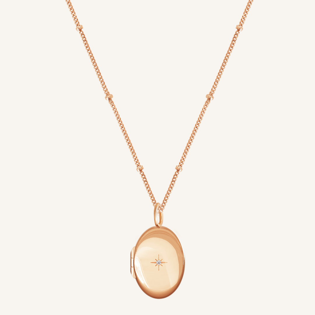 Oval Photo Locket Necklace - Personalized Engravable Pendant for Loved Ones | Perfect for Anniversaries, Valentine's Day & Memorial Gifts