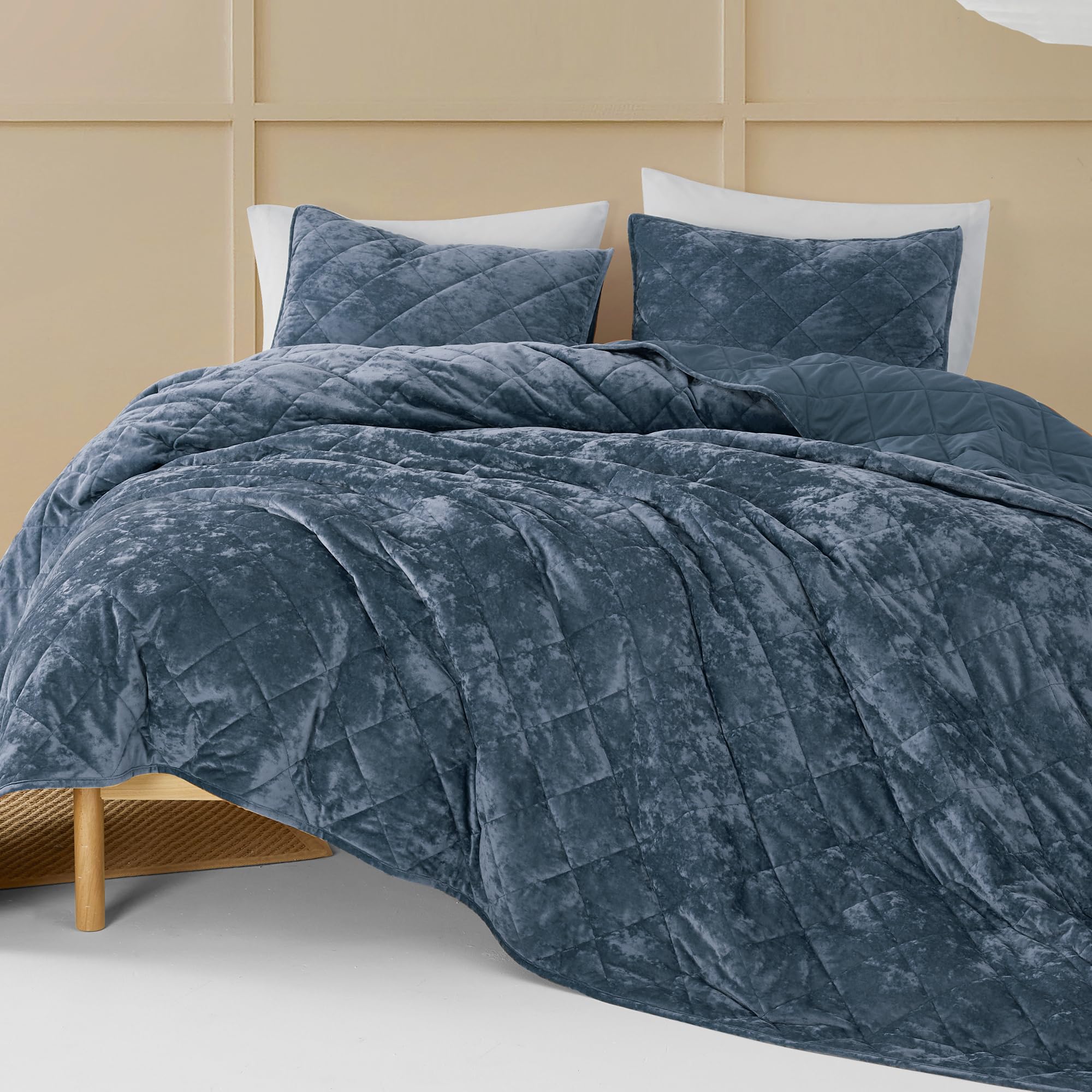 Luxury Velvet Quilt Set King Size - Ultra Soft Lightweight Summer Velvet Comforter Set with Diamond Pattern, Oversized Bedspread Coverlet & 2 Shams for All Seasons (Lake Blue, King) | Perfect for Master Bedroom, Guest Room & Cozy Home Decor