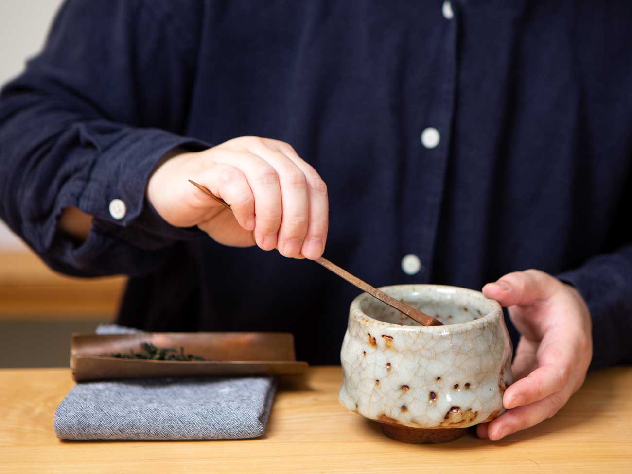 Premium Handcrafted Monsoon Chawan Tea Bowl - Authentic Japanese Matcha Ceremony Set for Zen Meditation & Home Decor