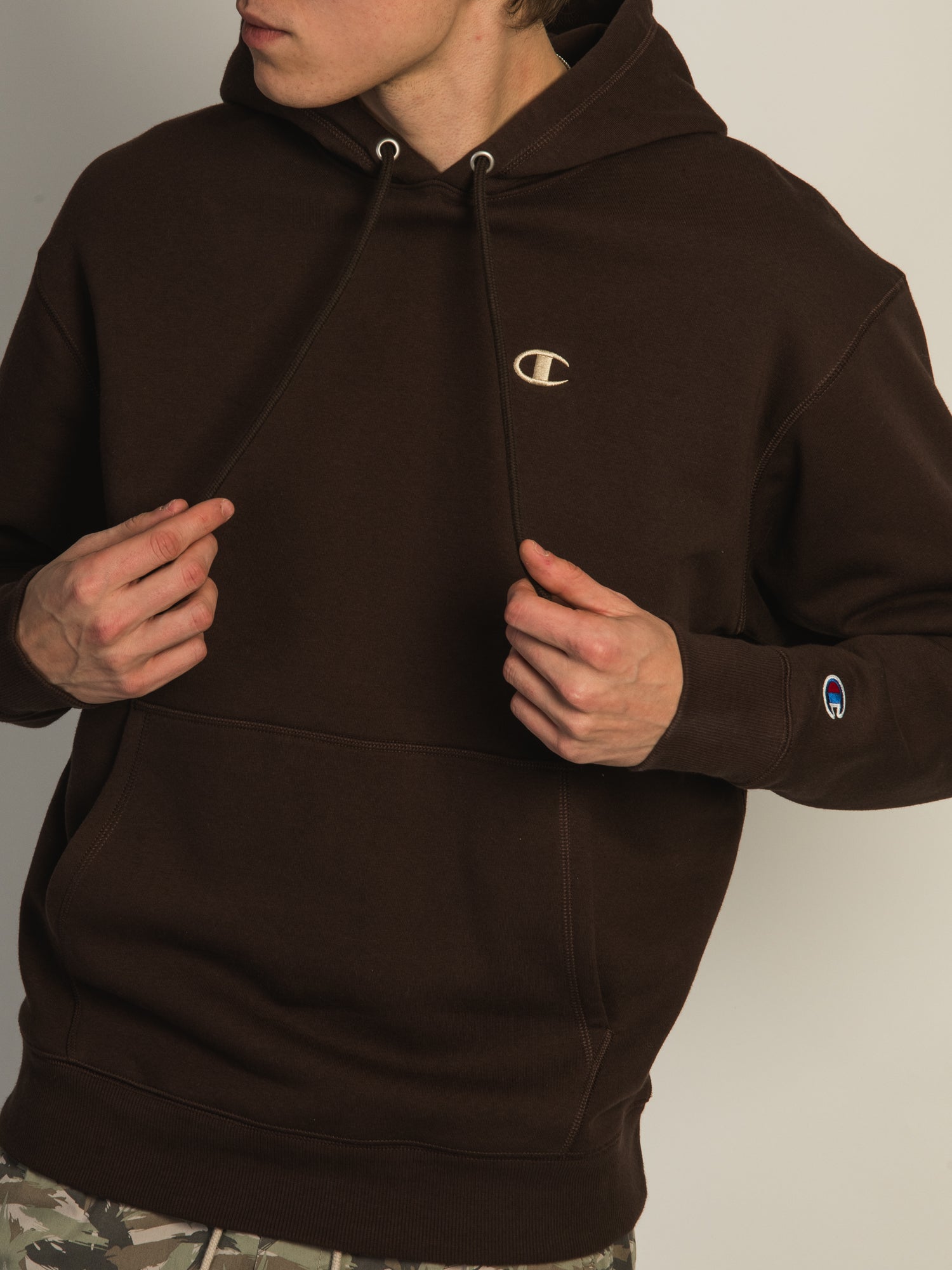 Champion Classic Fleece Left Chest Logo Pullover Hoodie - Soft & Comfortable Sweatshirt for Men & Women - Perfect for Casual Wear, Gym, and Outdoor Activities