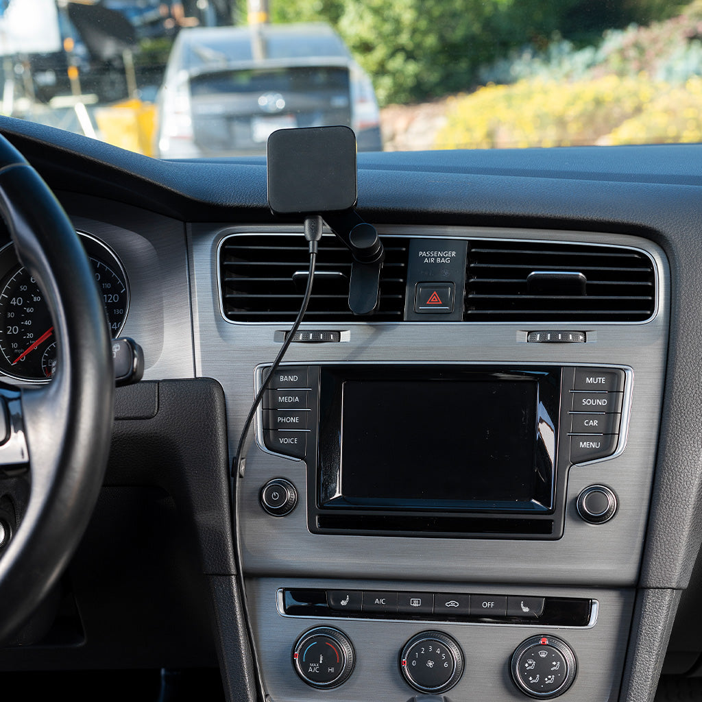 Peak Design Car Vent Mount - Universal Phone Holder for Hands-Free Navigation & Safe Driving - Perfect for Road Trips, Commuting & GPS Use