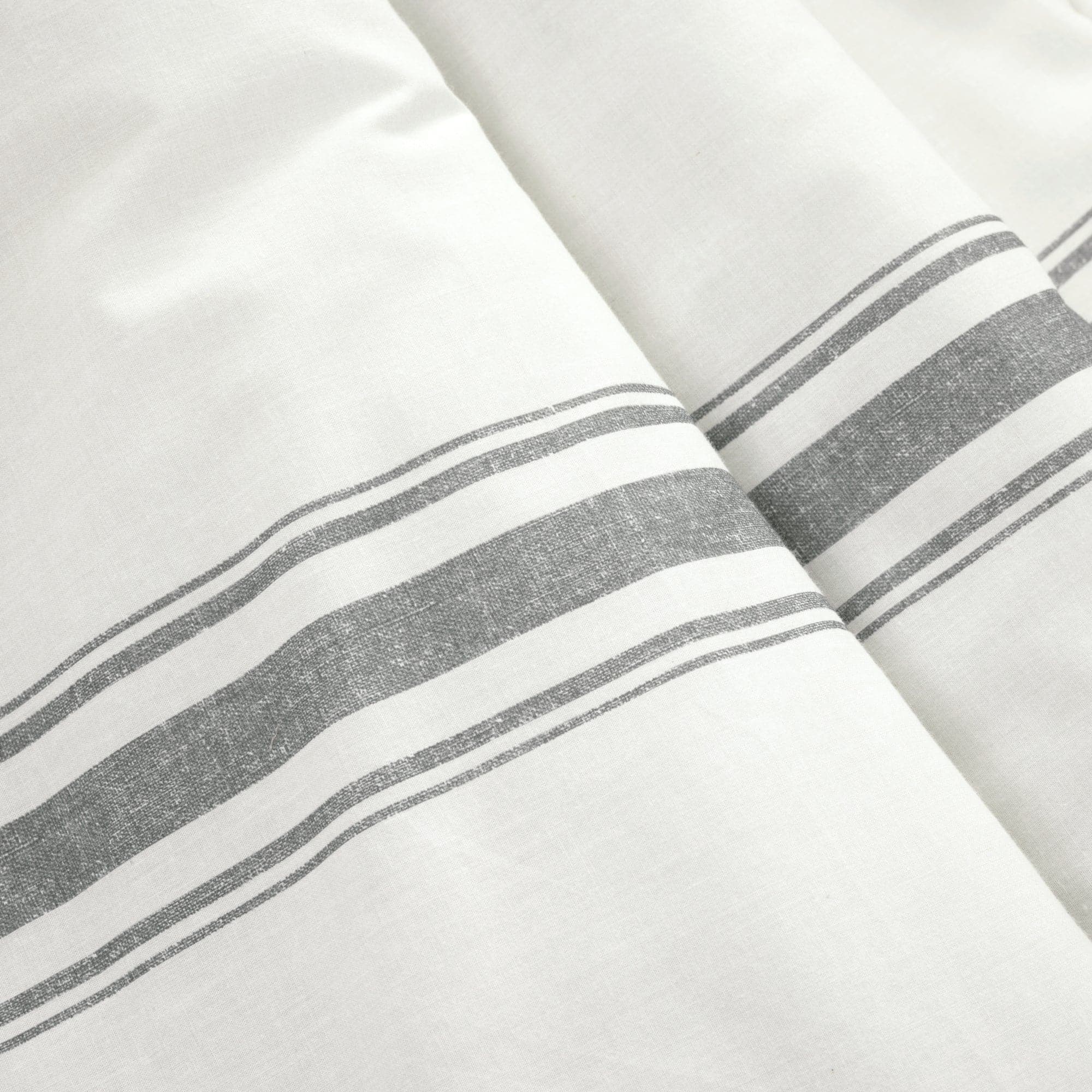 Farmhouse Stripe Throw Blanket - Soft Cozy Knit Accent Blanket for Couch, Bed & Home Decor - Perfect for Living Room, Bedroom & Seasonal Decorations